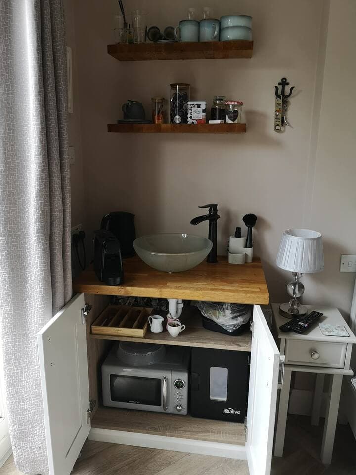 Coffee Machine, Kettle, Microwave
