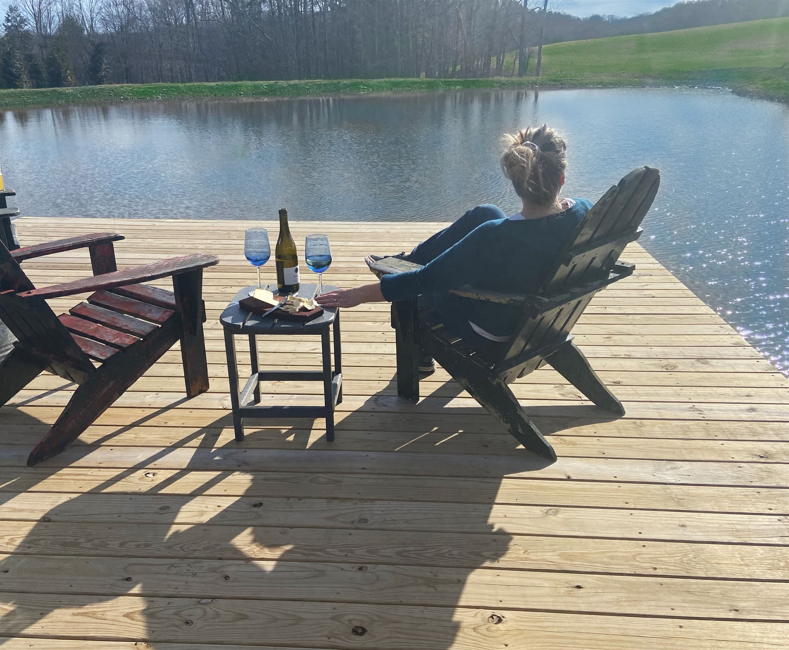 Enjoy a glass of wine on the sun deck overlooking the pond. Cheers!