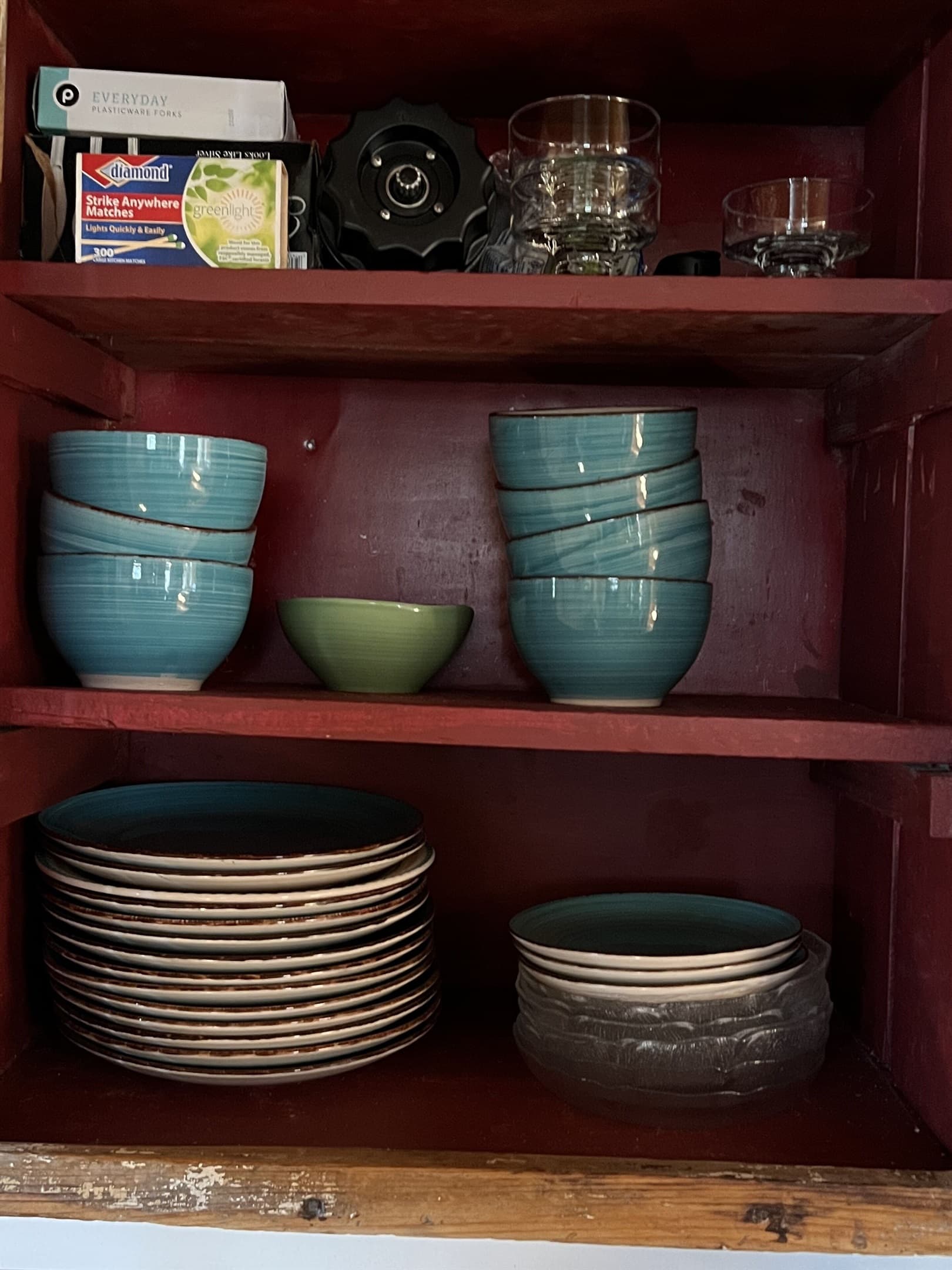 plates and bowls