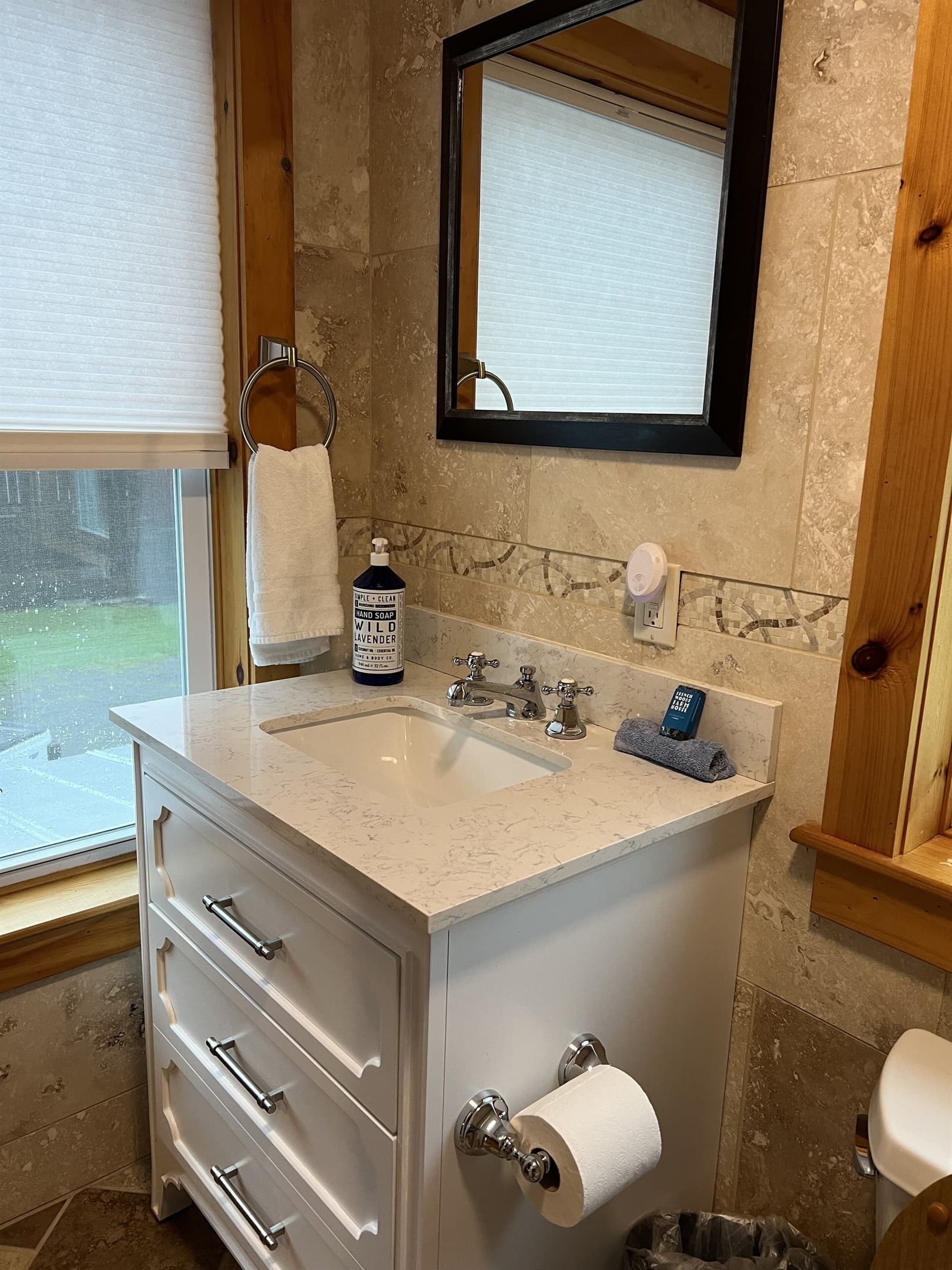 Ensuite bath for primary bedroom