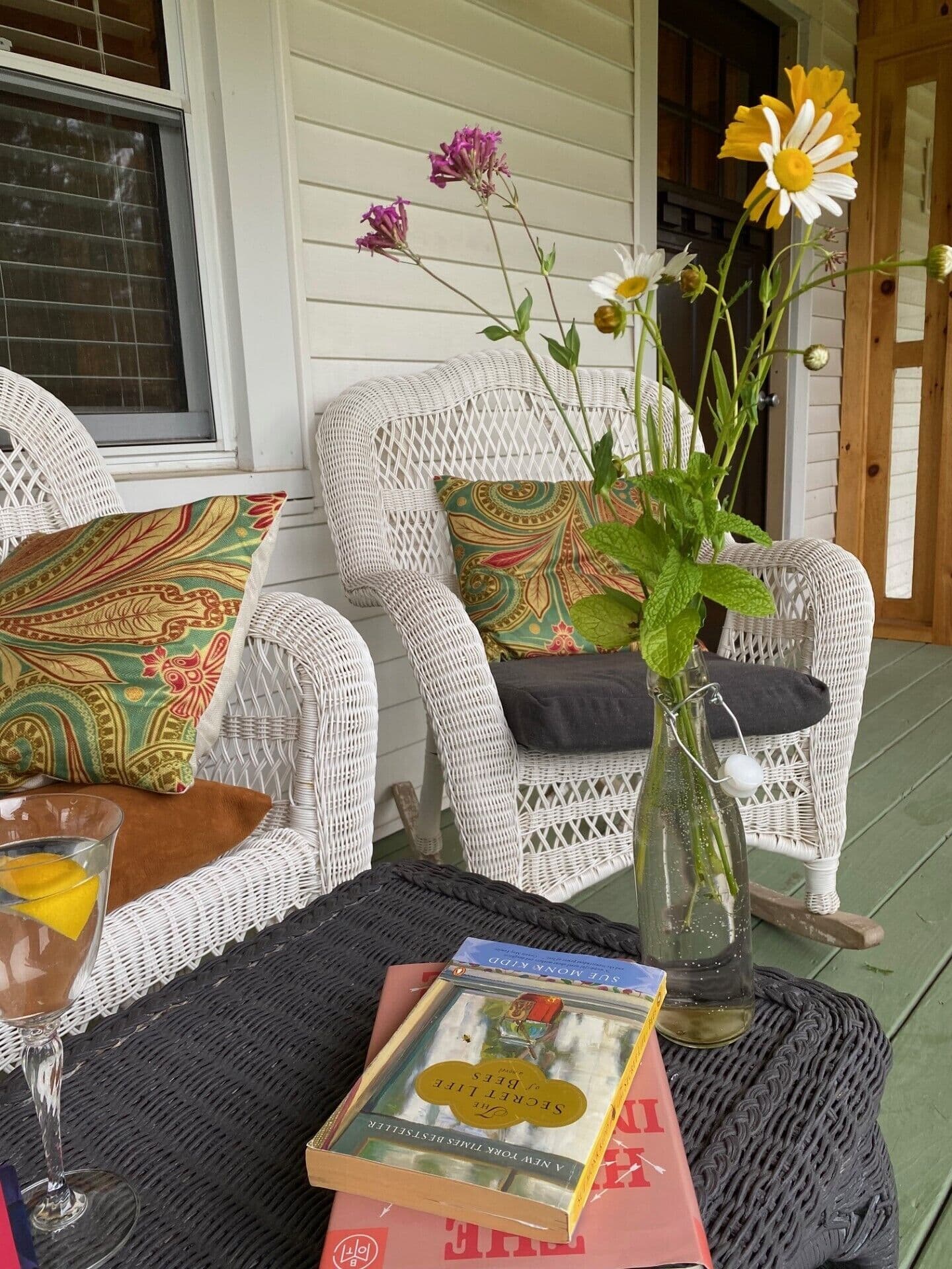 Screened-in porch