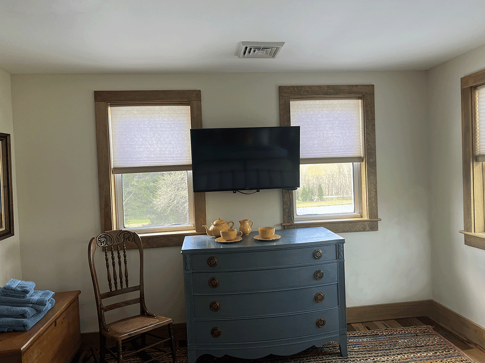 wall mounted TV