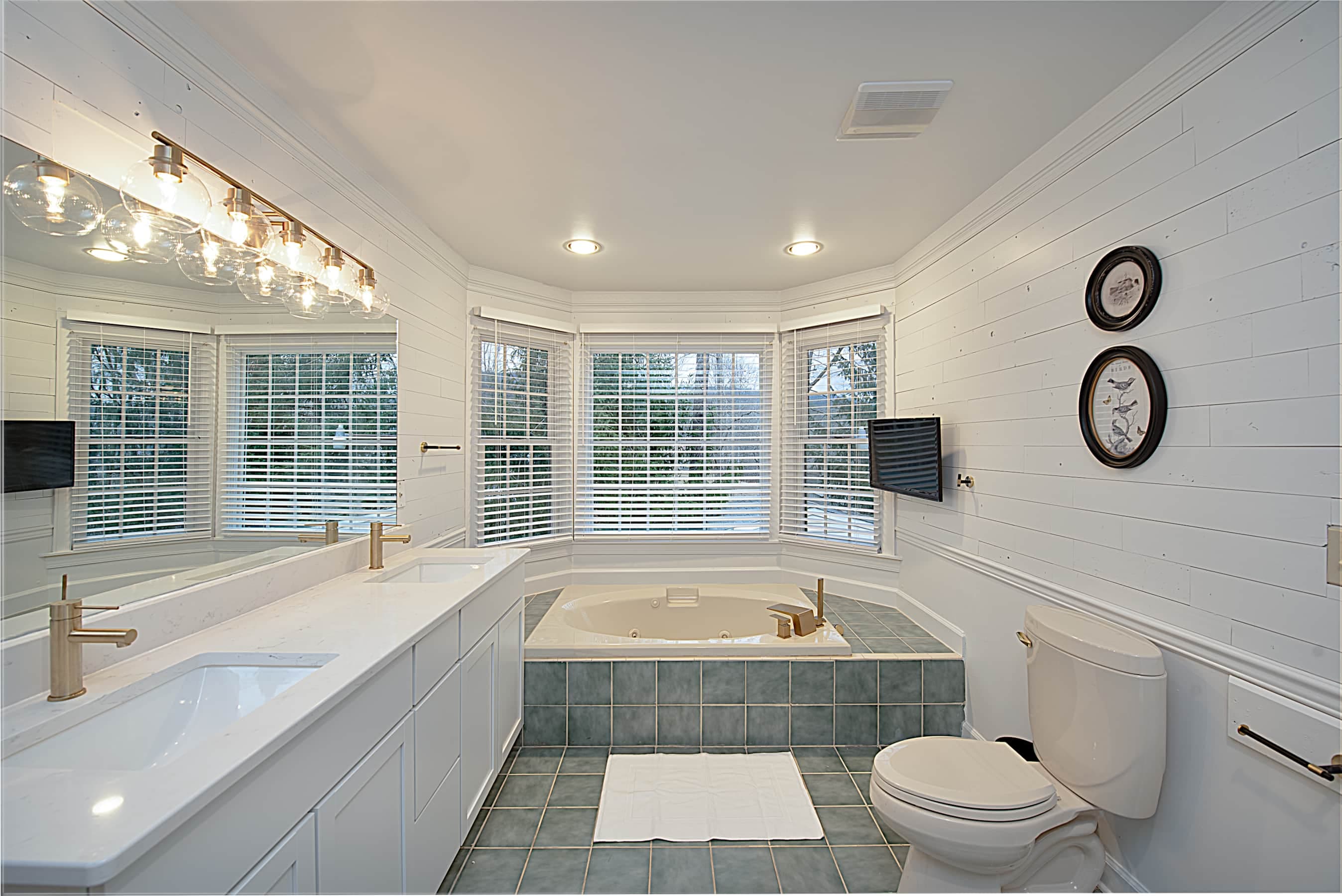 Main Floor Master Bathroom with Jacuzzi Tub
