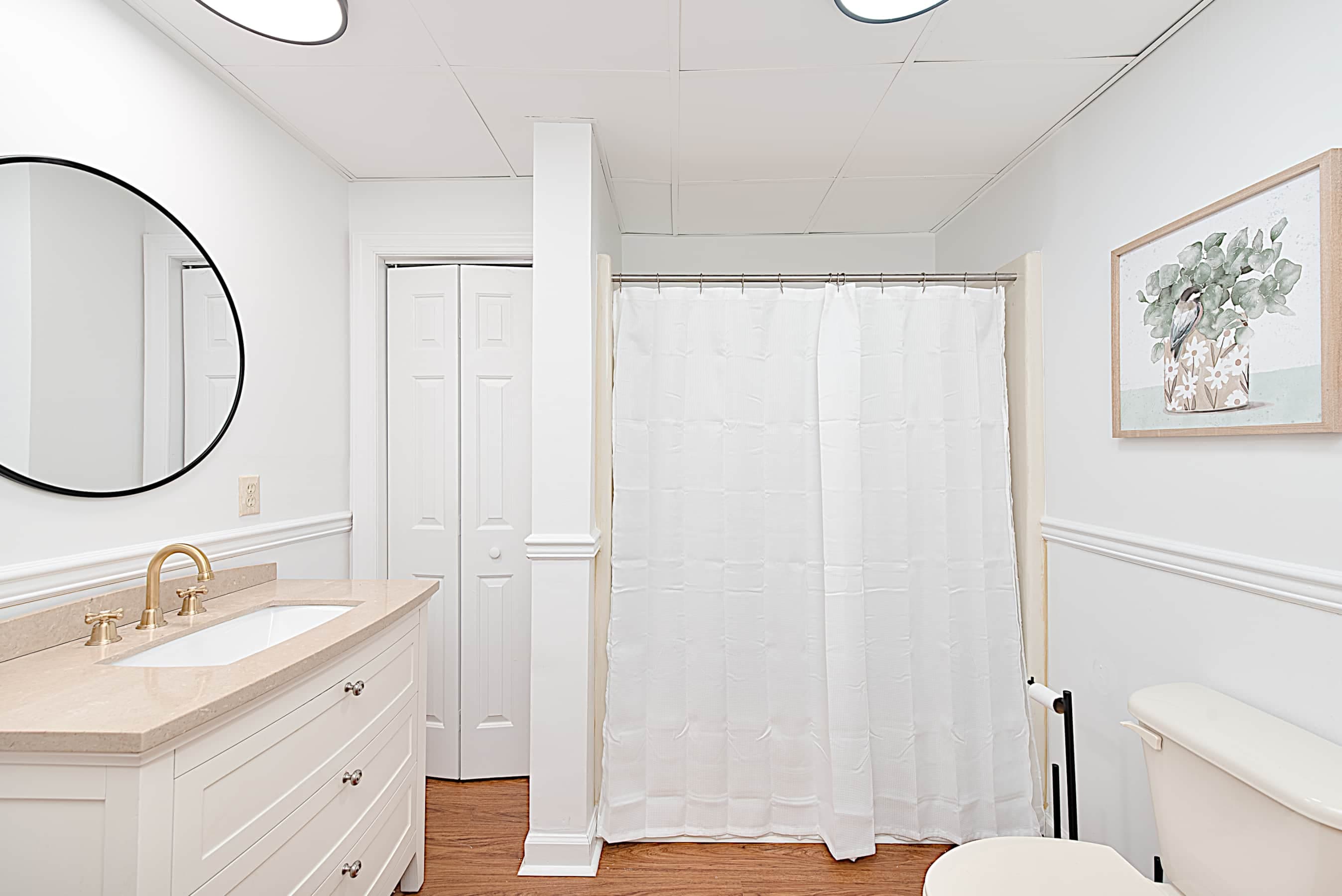Bottom Floor full bathroom with Shower Tub Combo