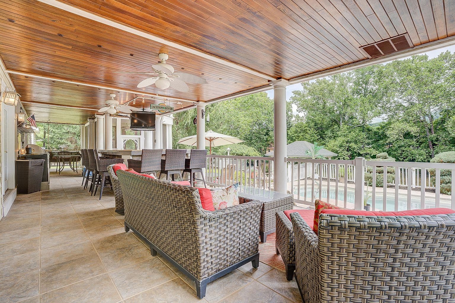 Outdoor Lounge by the Pool