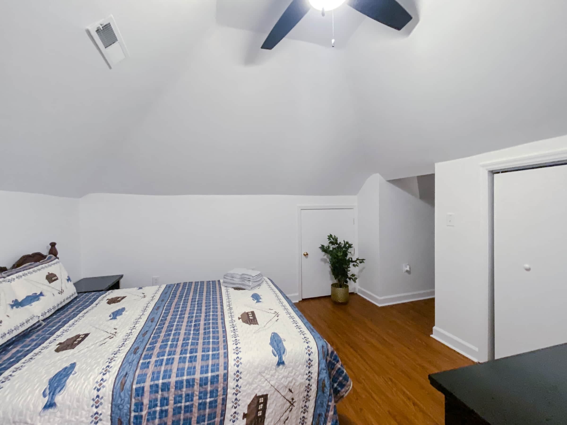 Top Floor Queen Bed