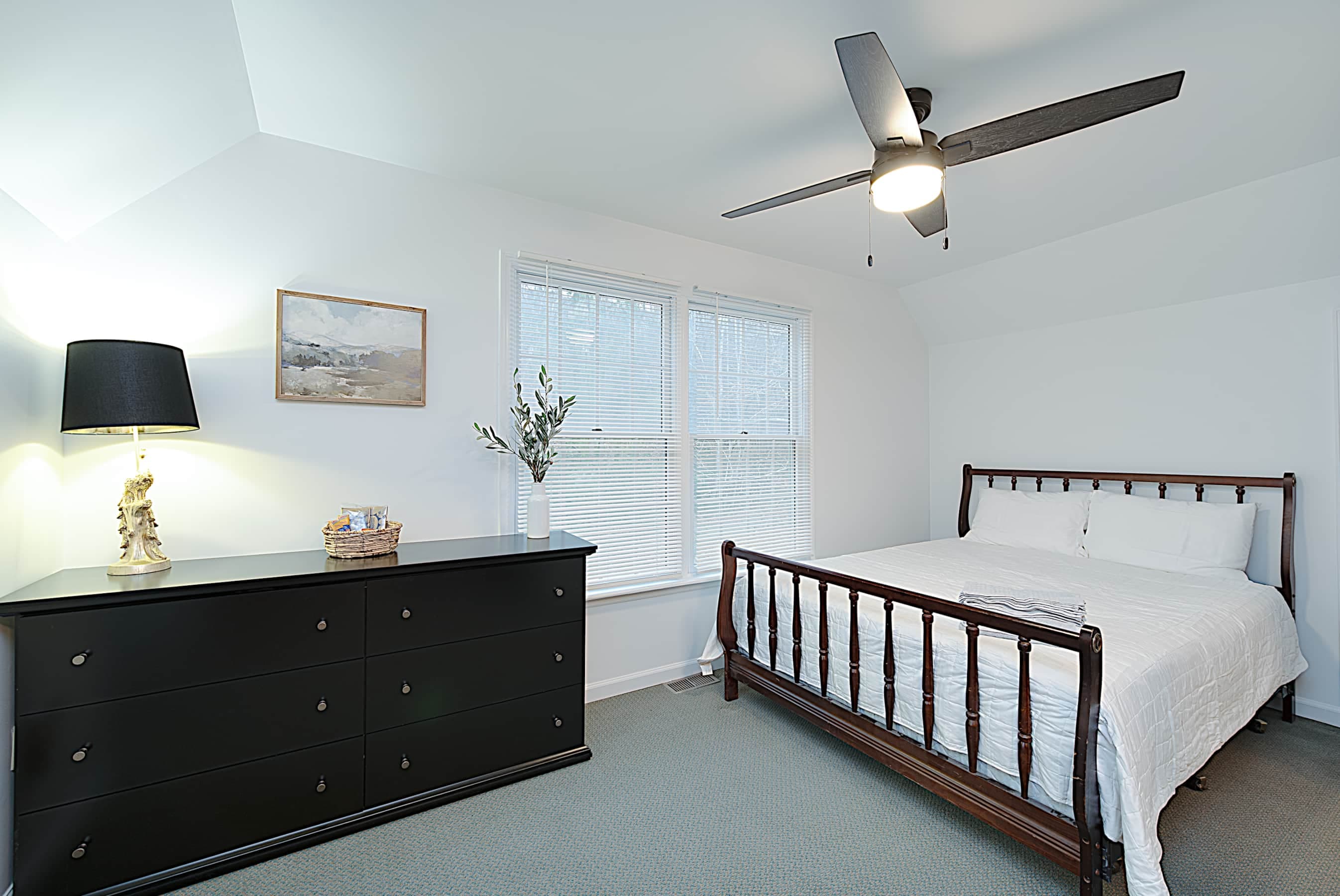 Studio Bedroom Queen Bed