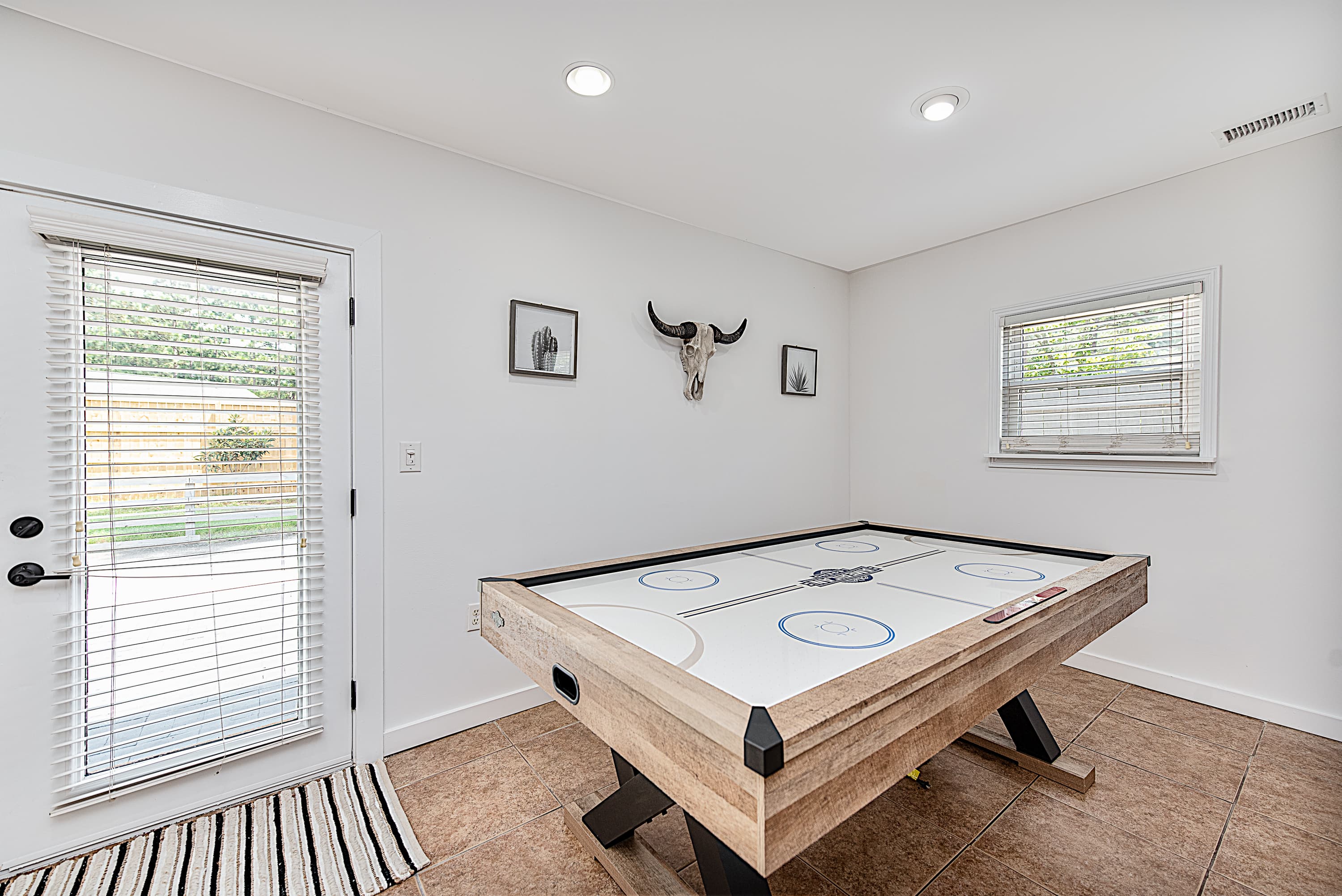 Air Hockey Table