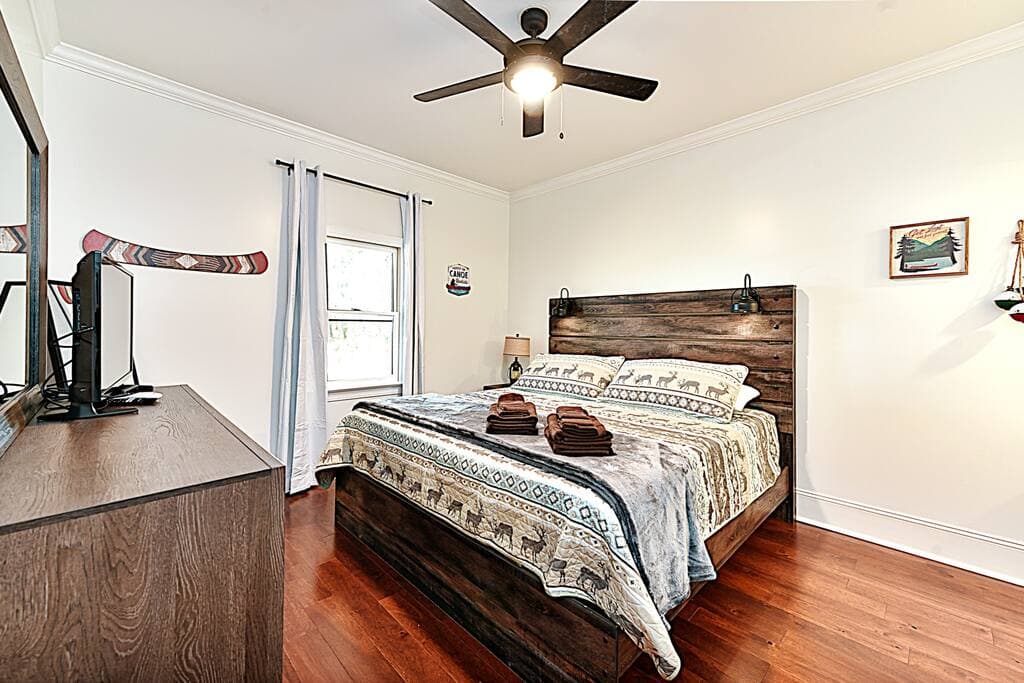 King Bed with TV and Dresser