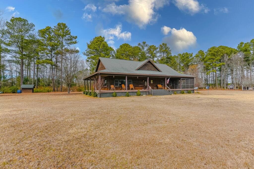 Off the Grid
8 acre property 