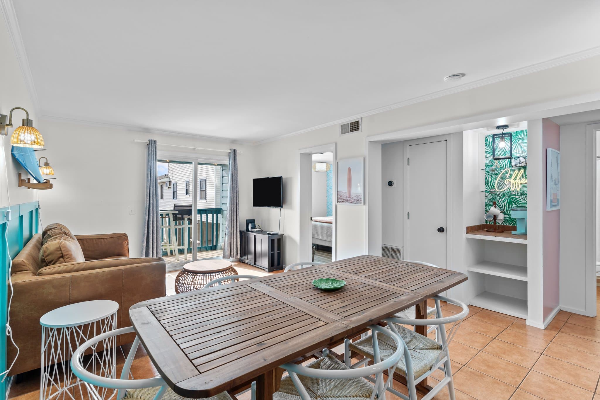 10 web or mls BTS09074