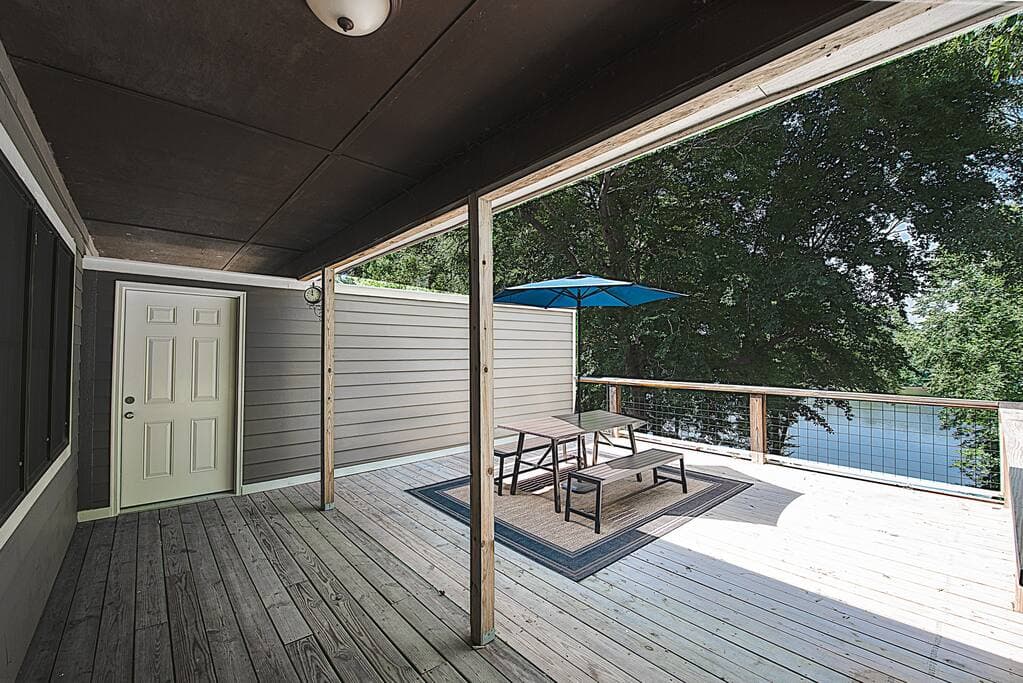 Side A Upper Deck