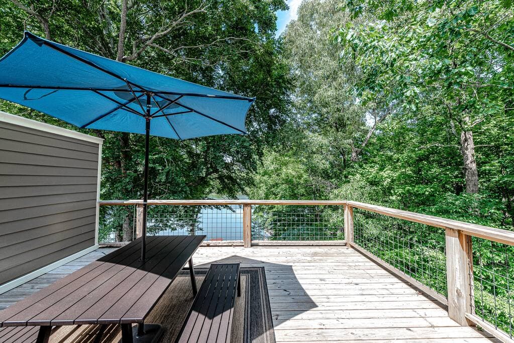 Side A Upper deck outdoor dining with Lake View