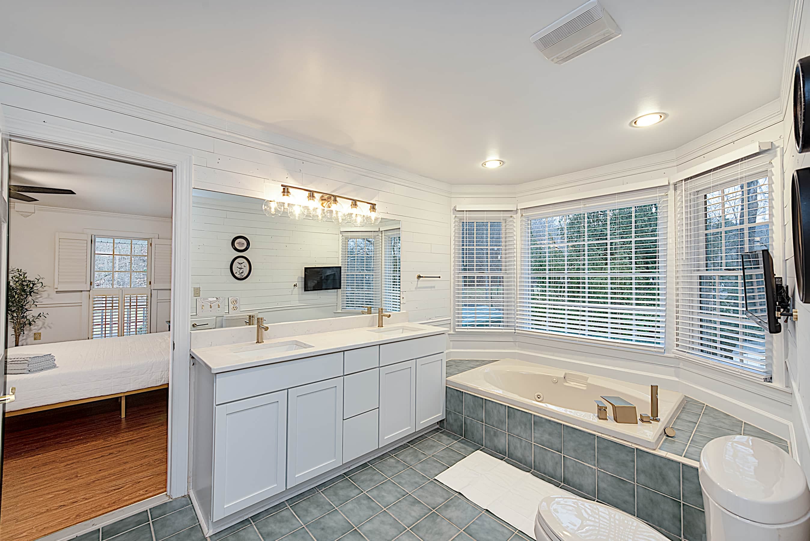 Master Bathroom with Dual Vanity