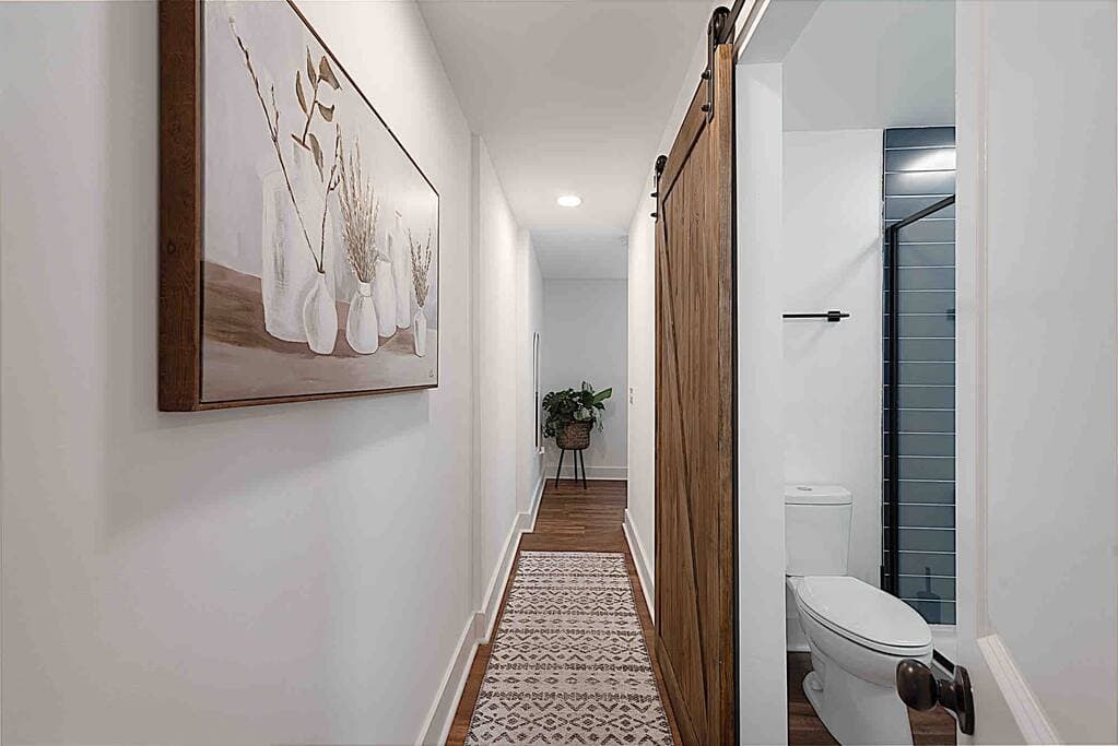 Master Bedroom en suite with Private Bathroom