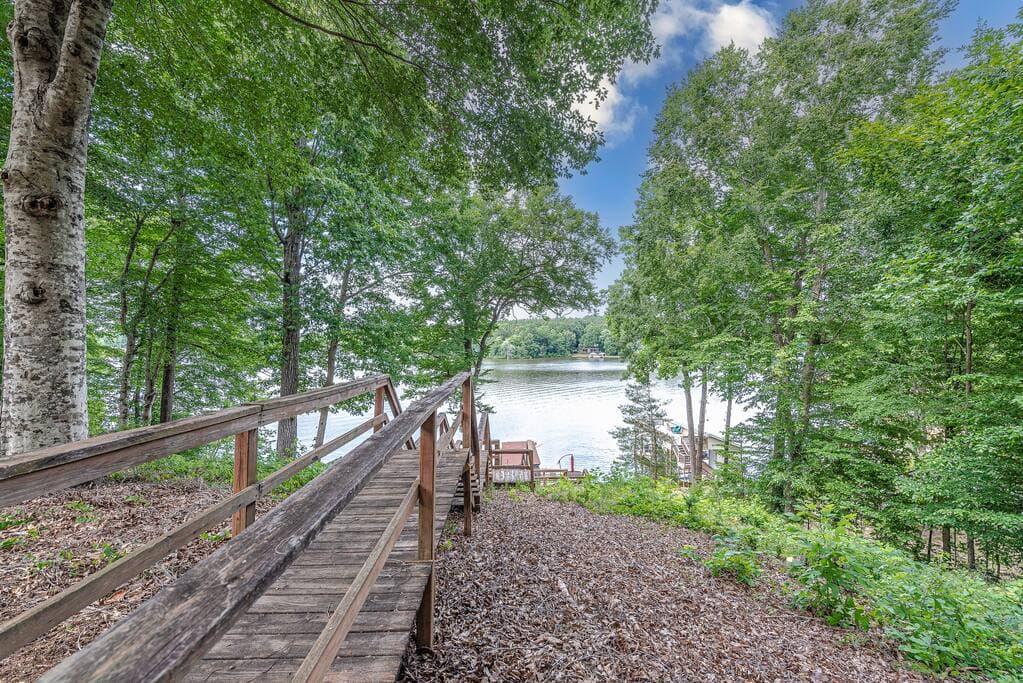 Shared pathway to dock