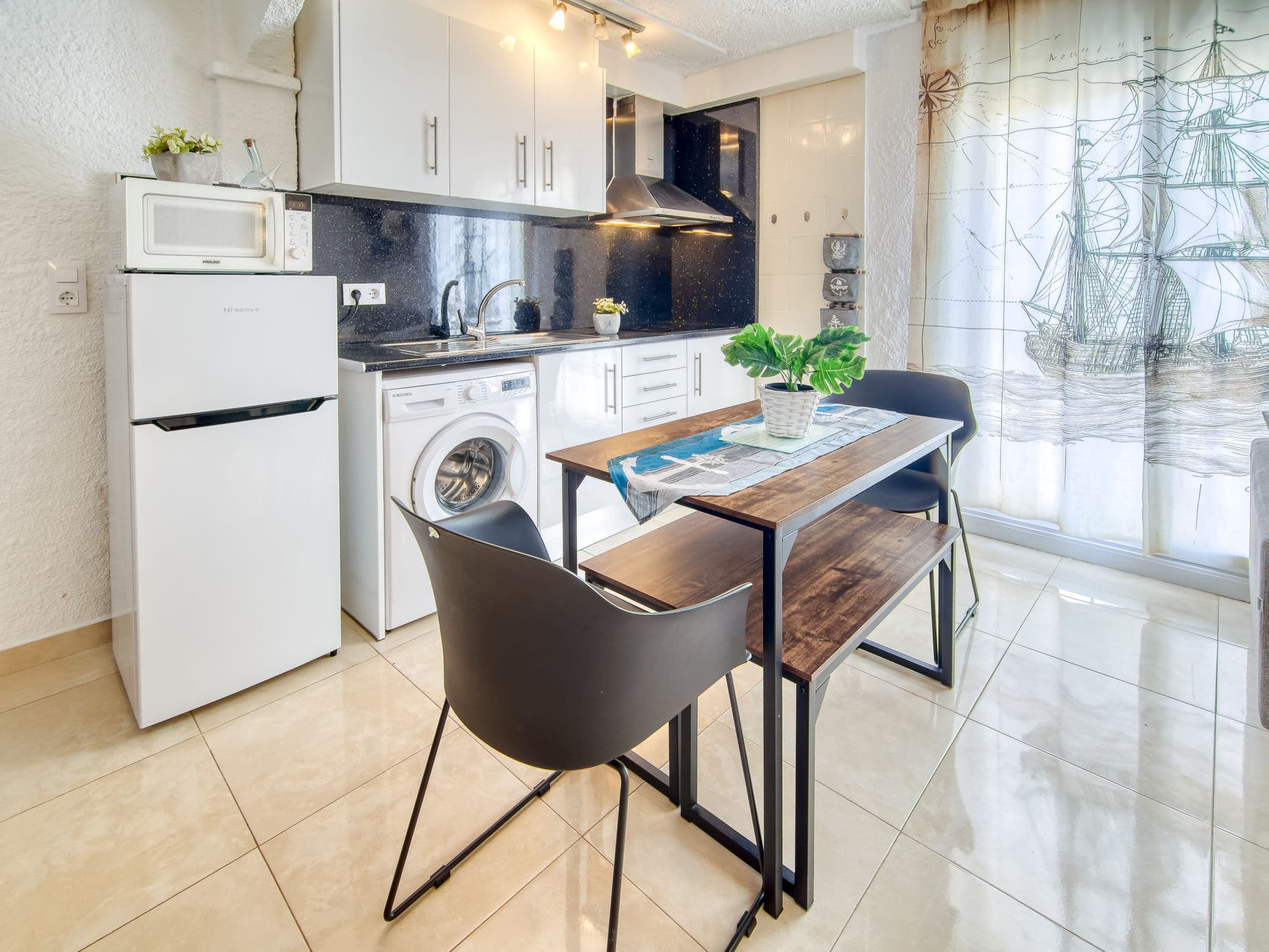 Kitchen / Dining Room