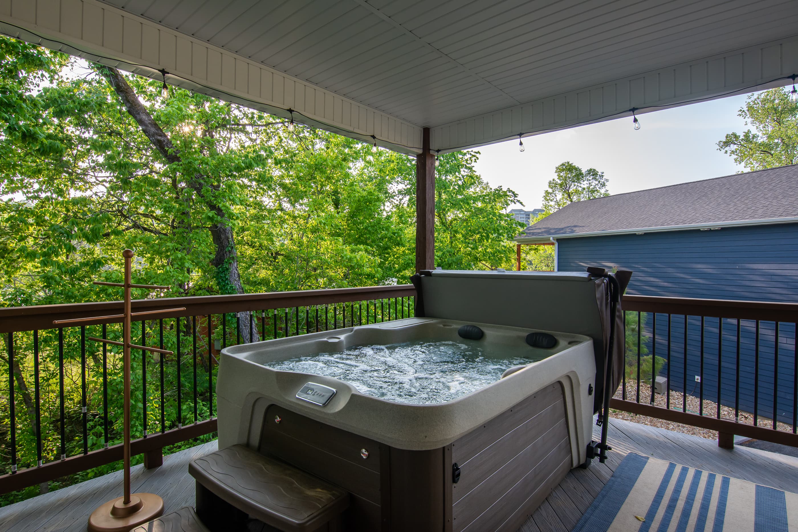 Hot tub on upper level deck with a view!