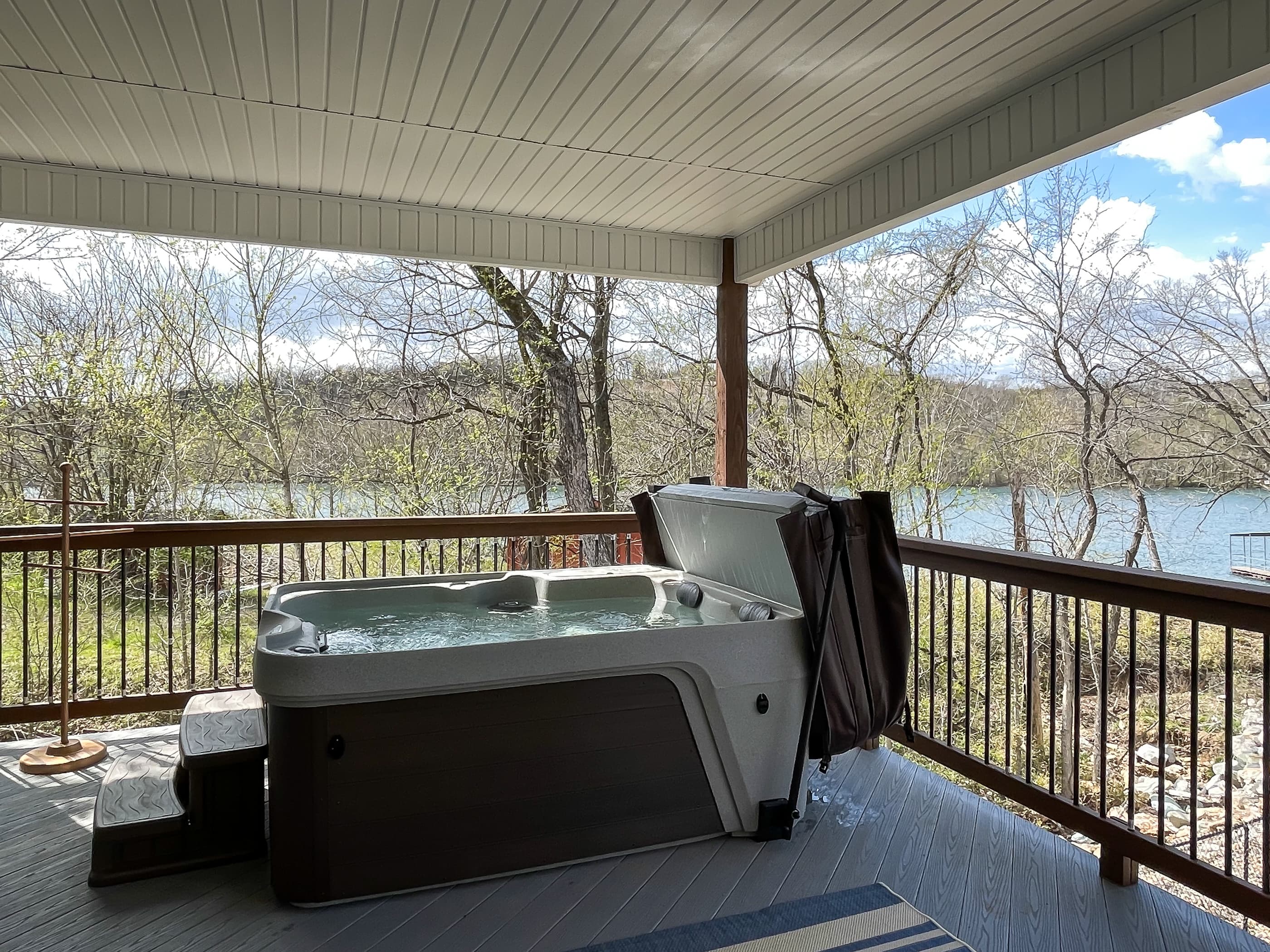 Hot tub on upper level deck with a view!