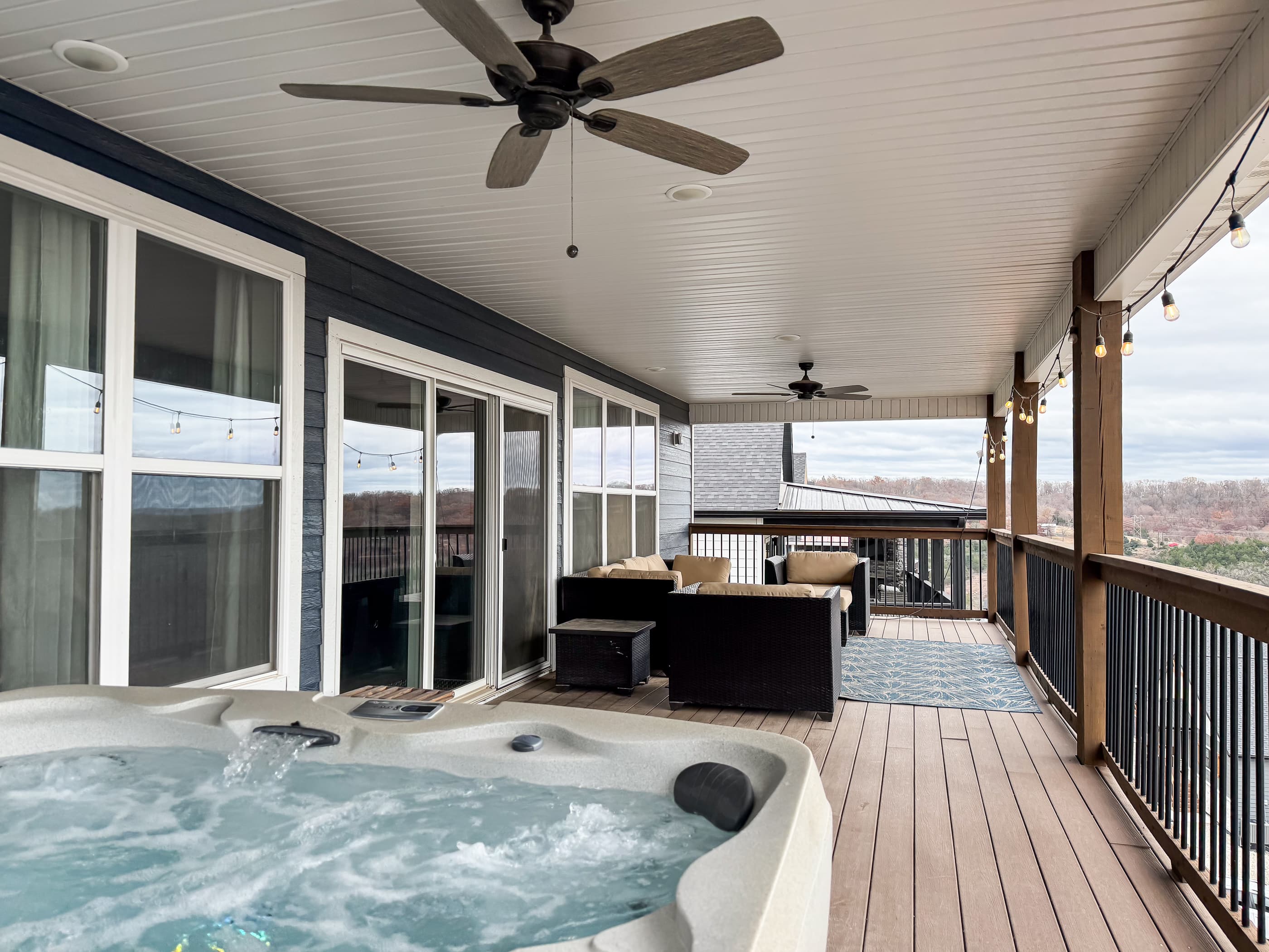 No shortage of views from the hot tub on the 2nd level deck!