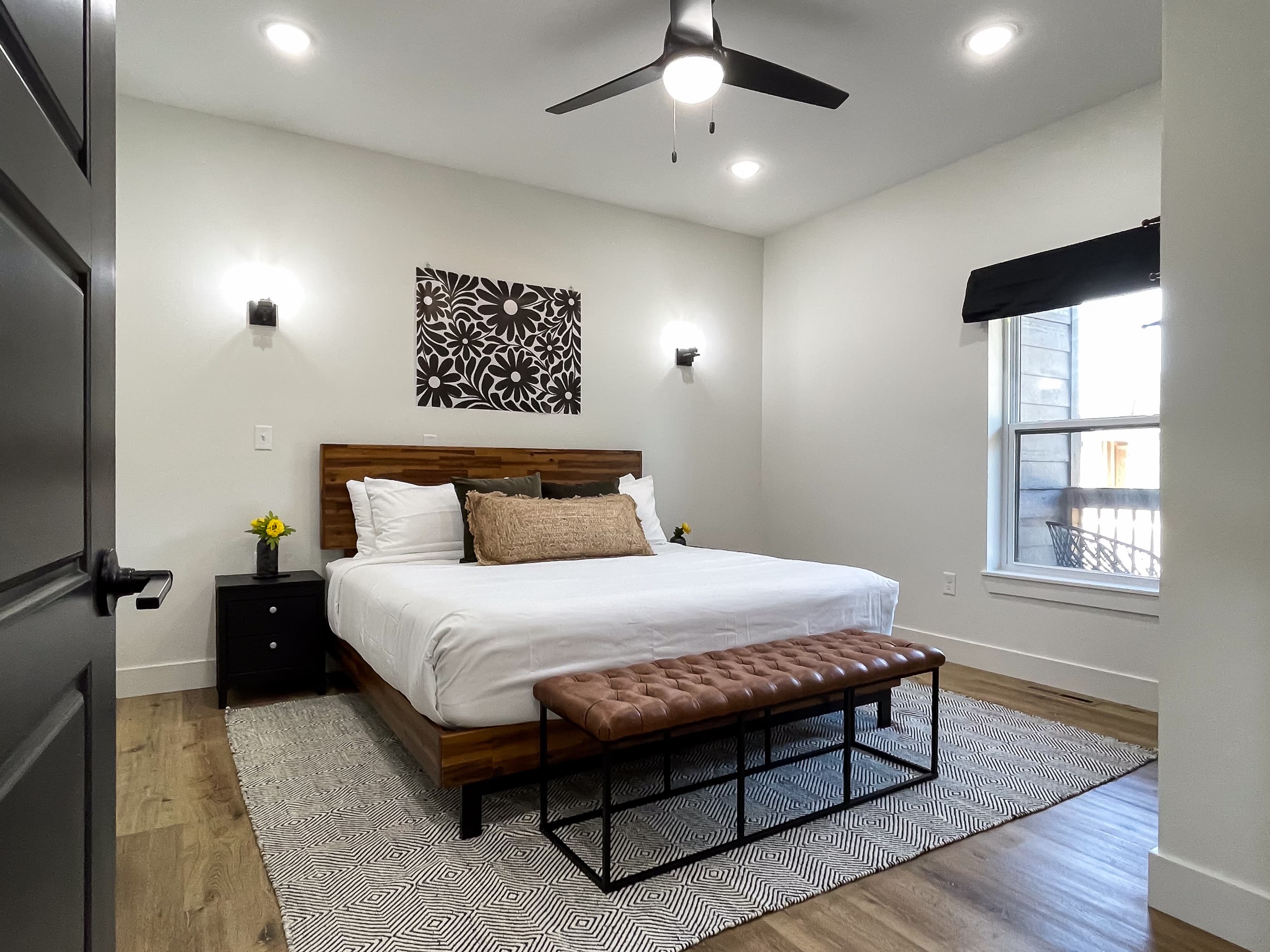 Bedroom 2 (Main Level) : King bed