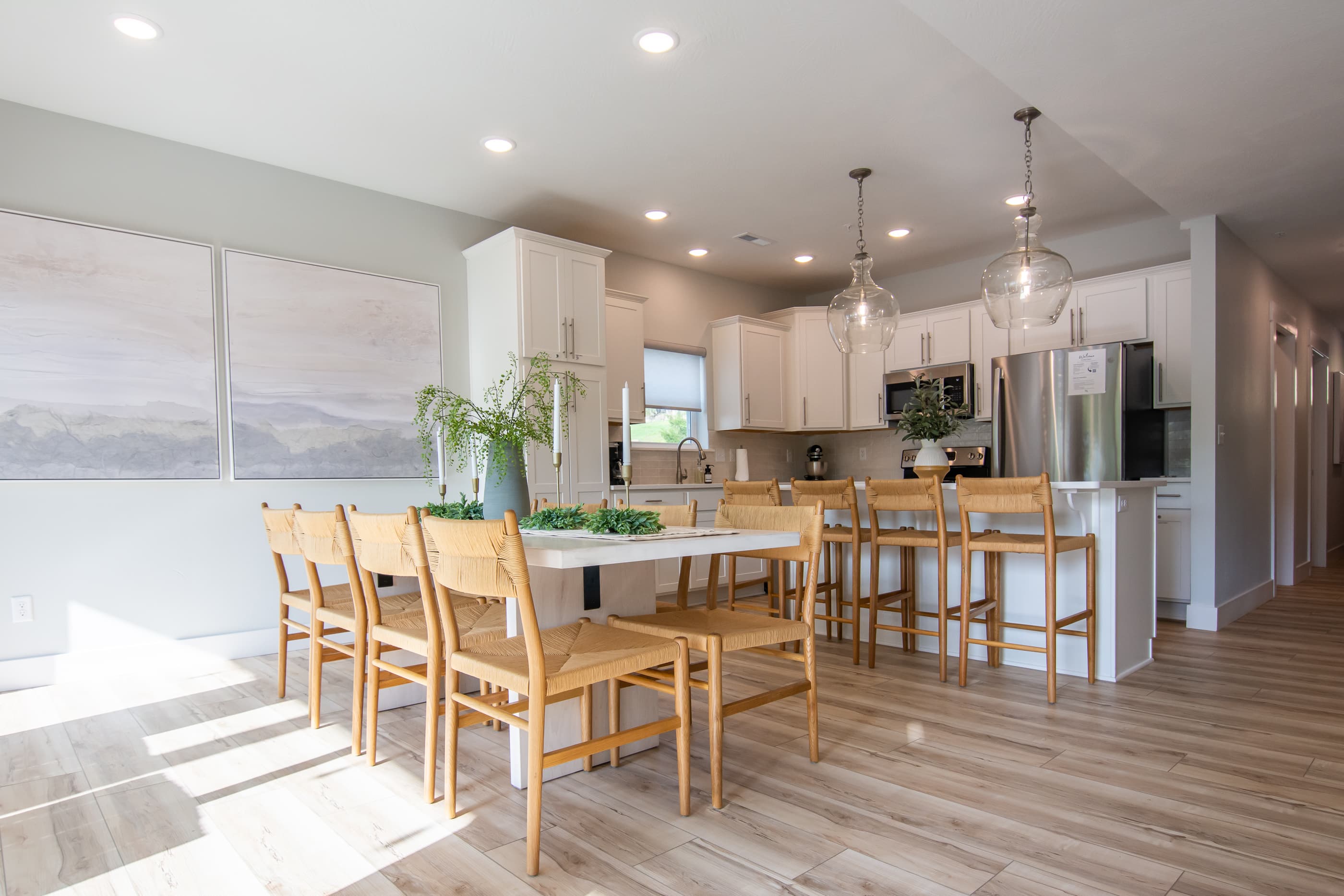 Main level dining and kitchen area with open concept