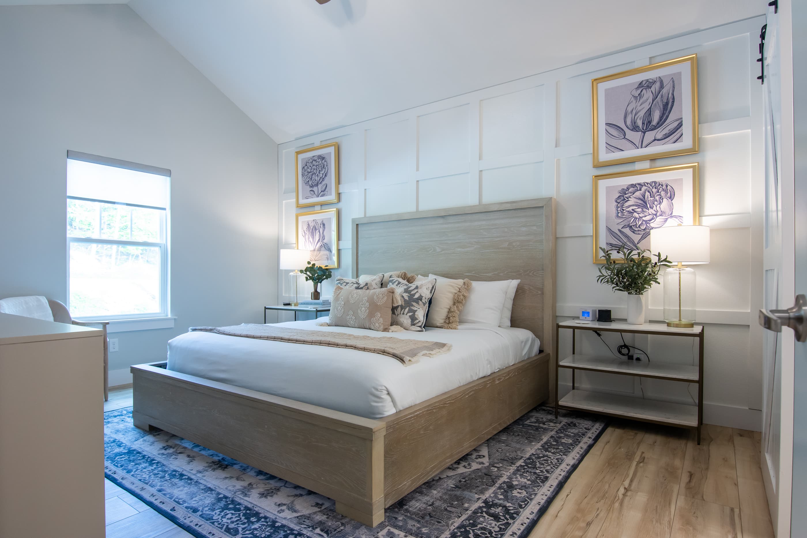 Bedroom 3- Upper level spacious room with king bed