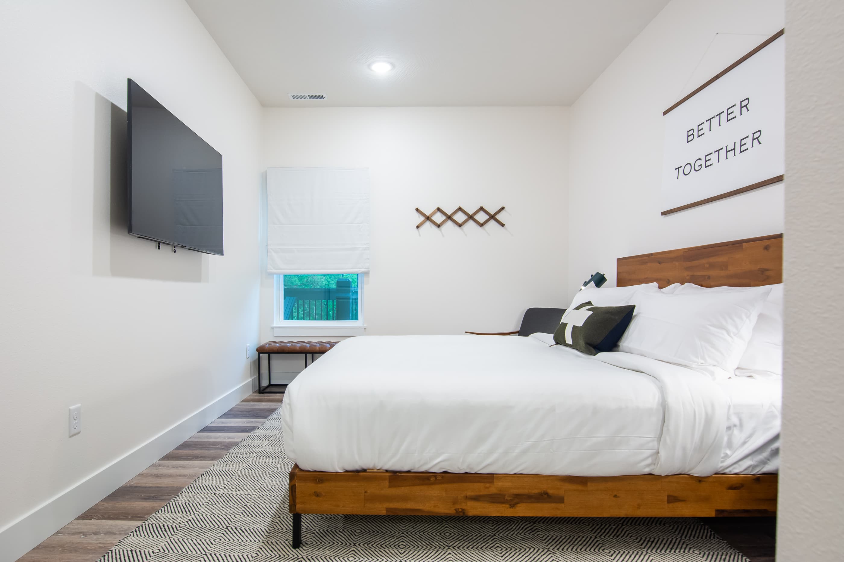 Bedroom 5 (upper level): King bed with Tv right across it