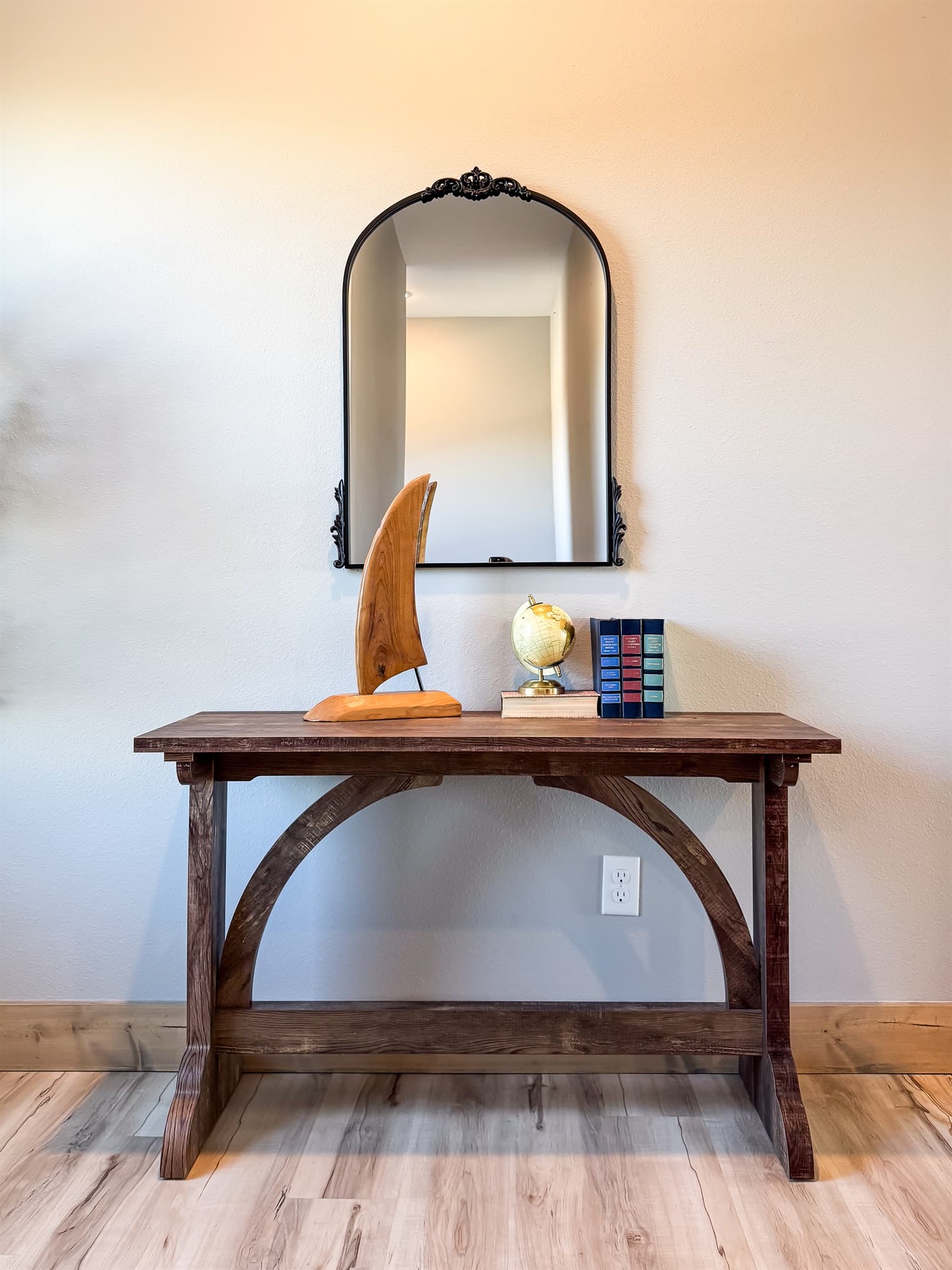 "The home had everything you could need and more. The decor, linens, rooms, and cleanliness was outstanding! The kitchen had all you needed to cook and prepare any meal. The house was spacious, plenty of towels, and had plenty of amenities." Kelly (TN)
