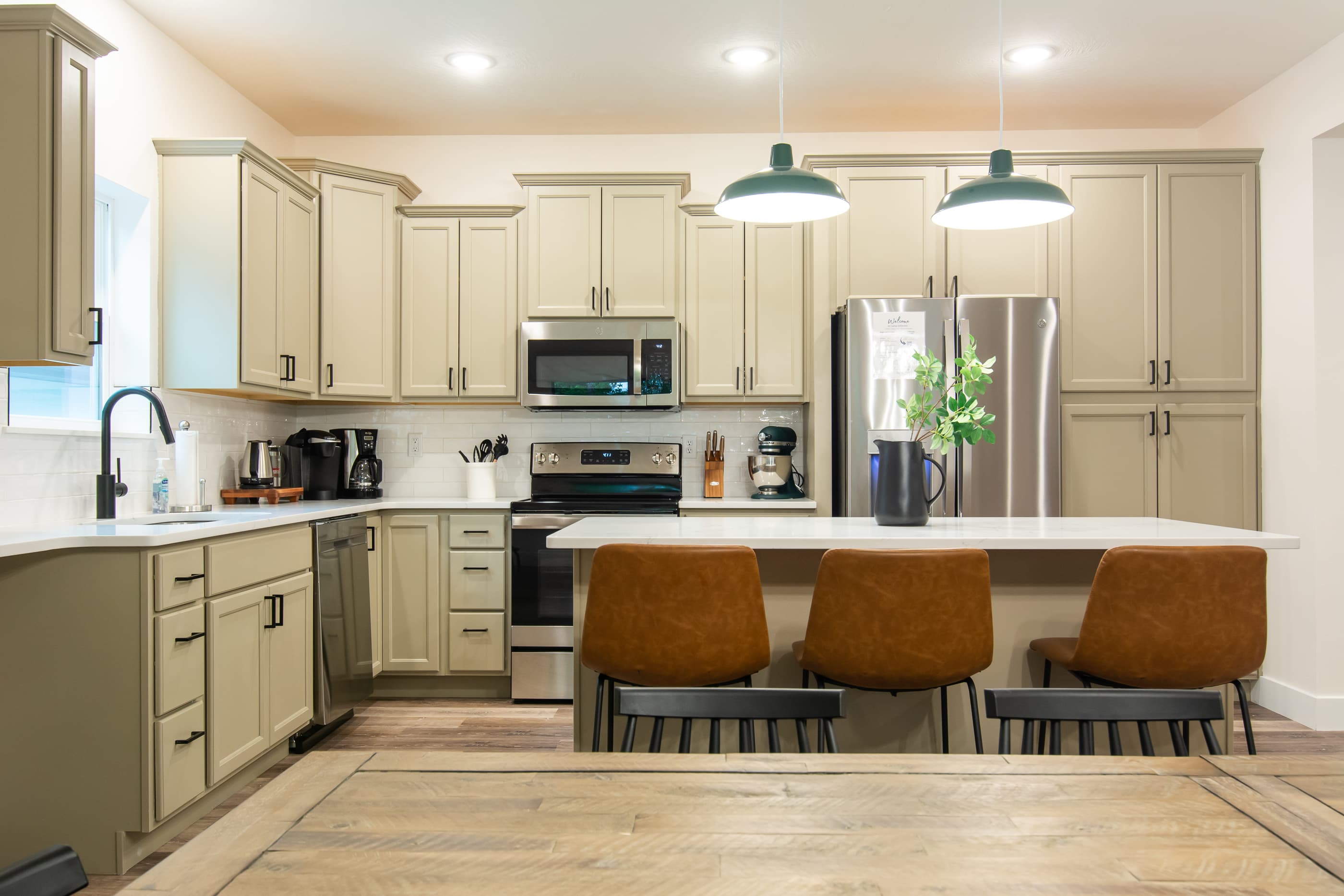 "We found the kitchen was well stocked with pots and pans, and everything that we needed to cook meals was provided. Lastly, the location was ideal!" Kelly (OK)