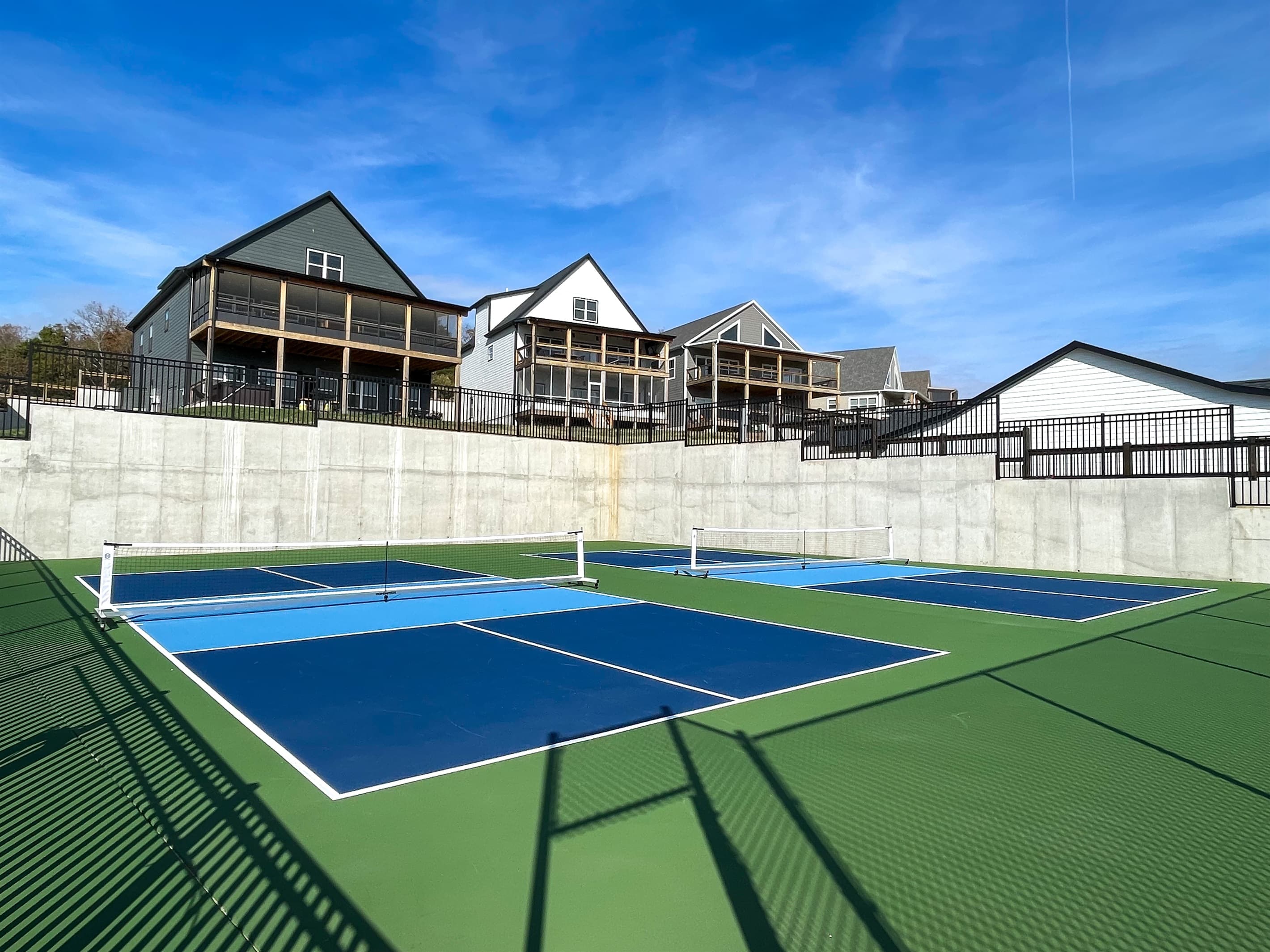 Tennis/pickle ball court to use