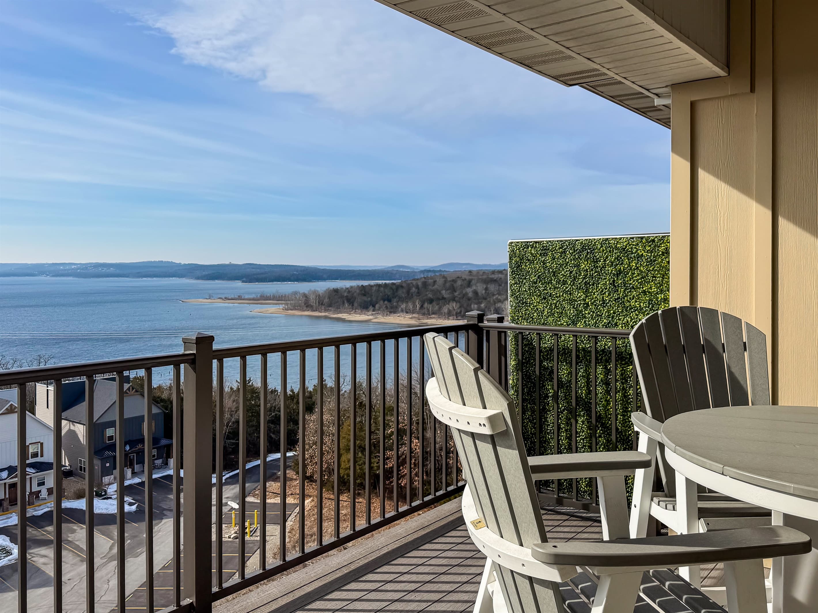 Penthouse view seeing the lake