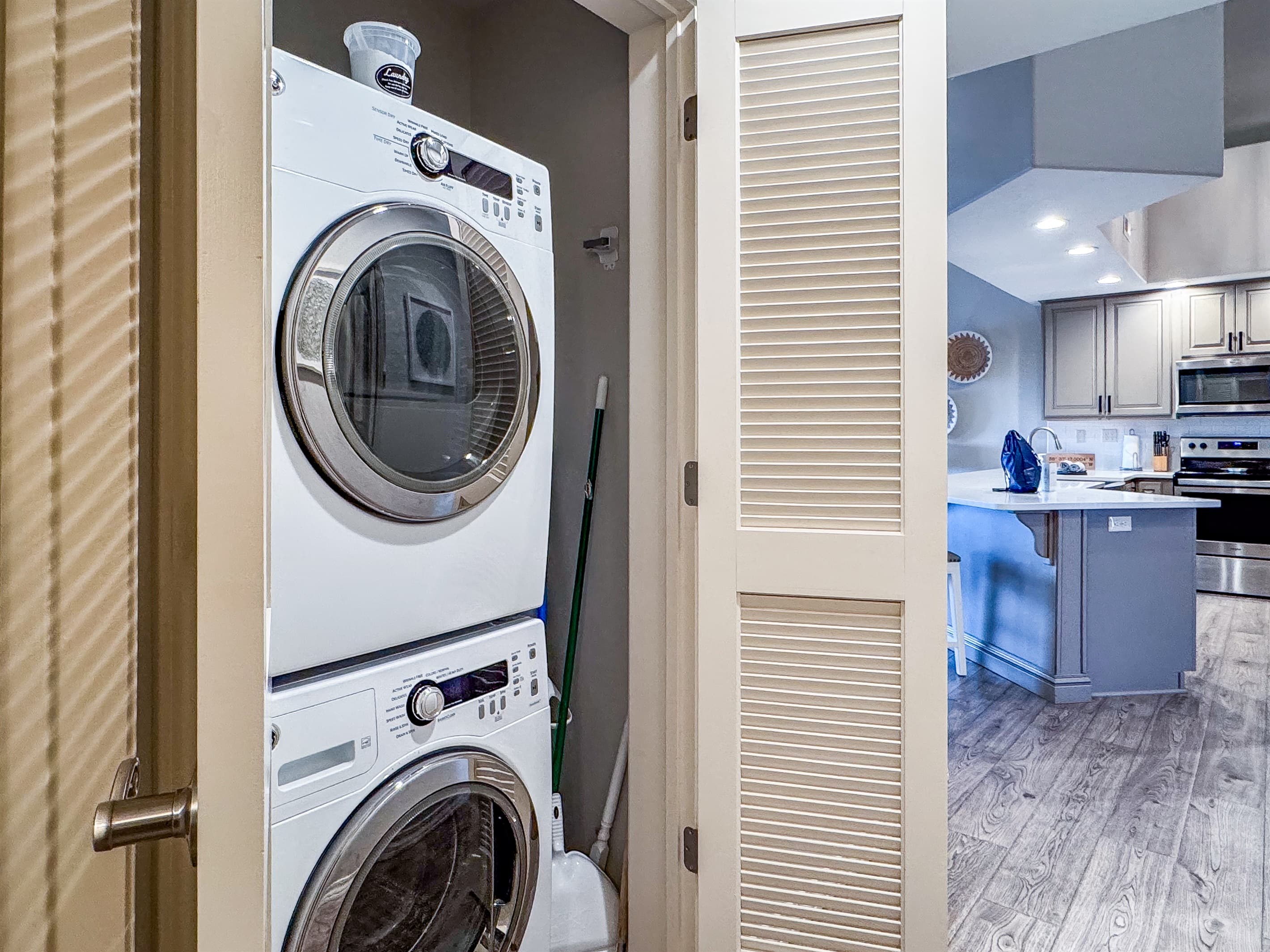 Laundry closet foe guests to use