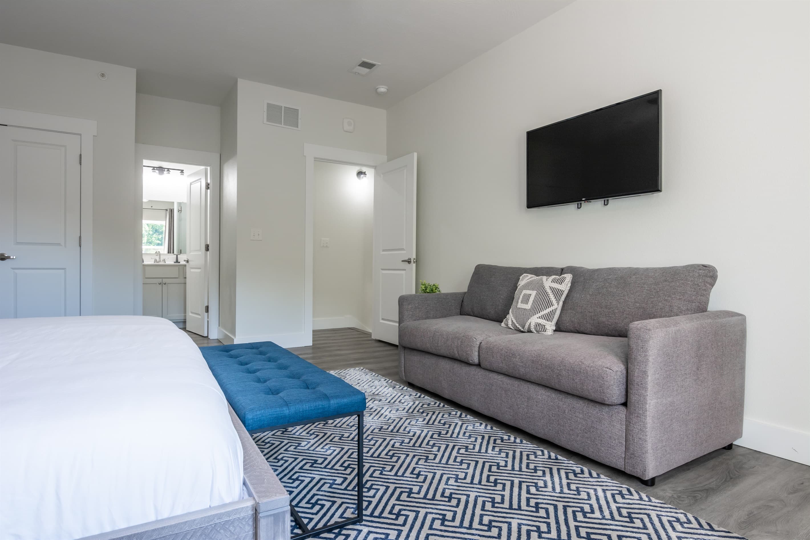 Bedroom 3 (upper level): Queen sleeper with Tv above