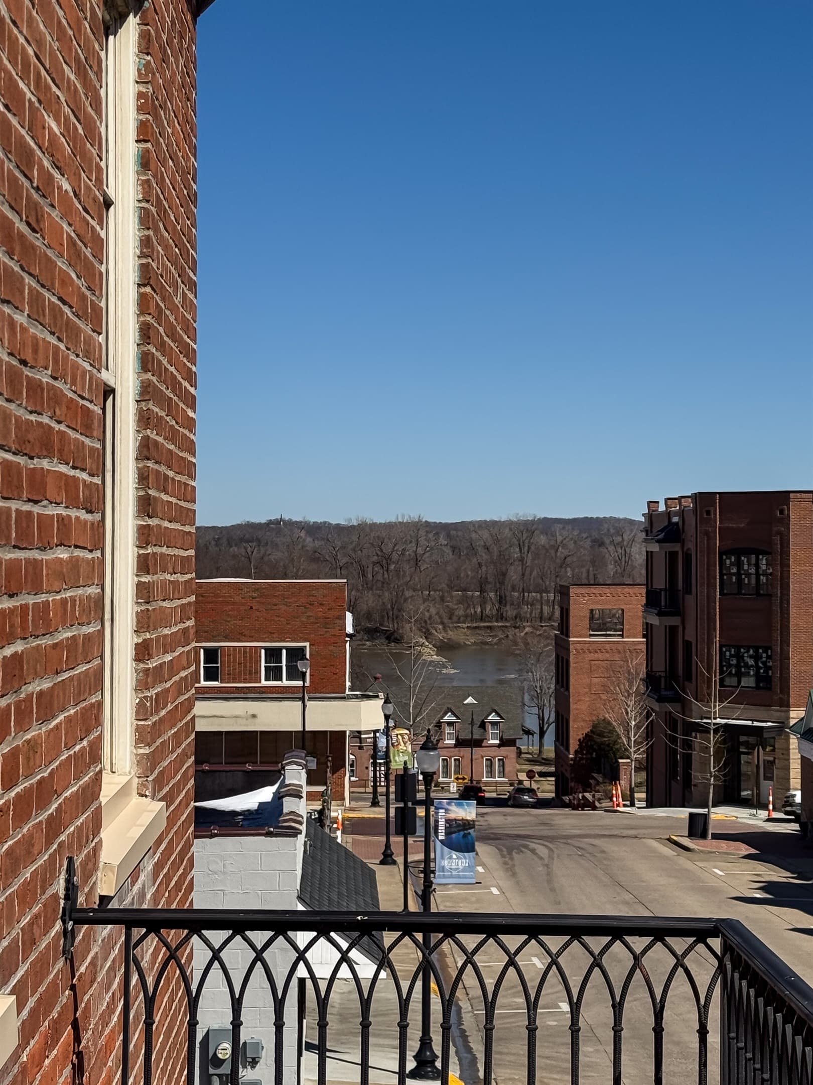 Quaint balcony with Missouri River view in downtown Washington, MO at the Tamm Loft.