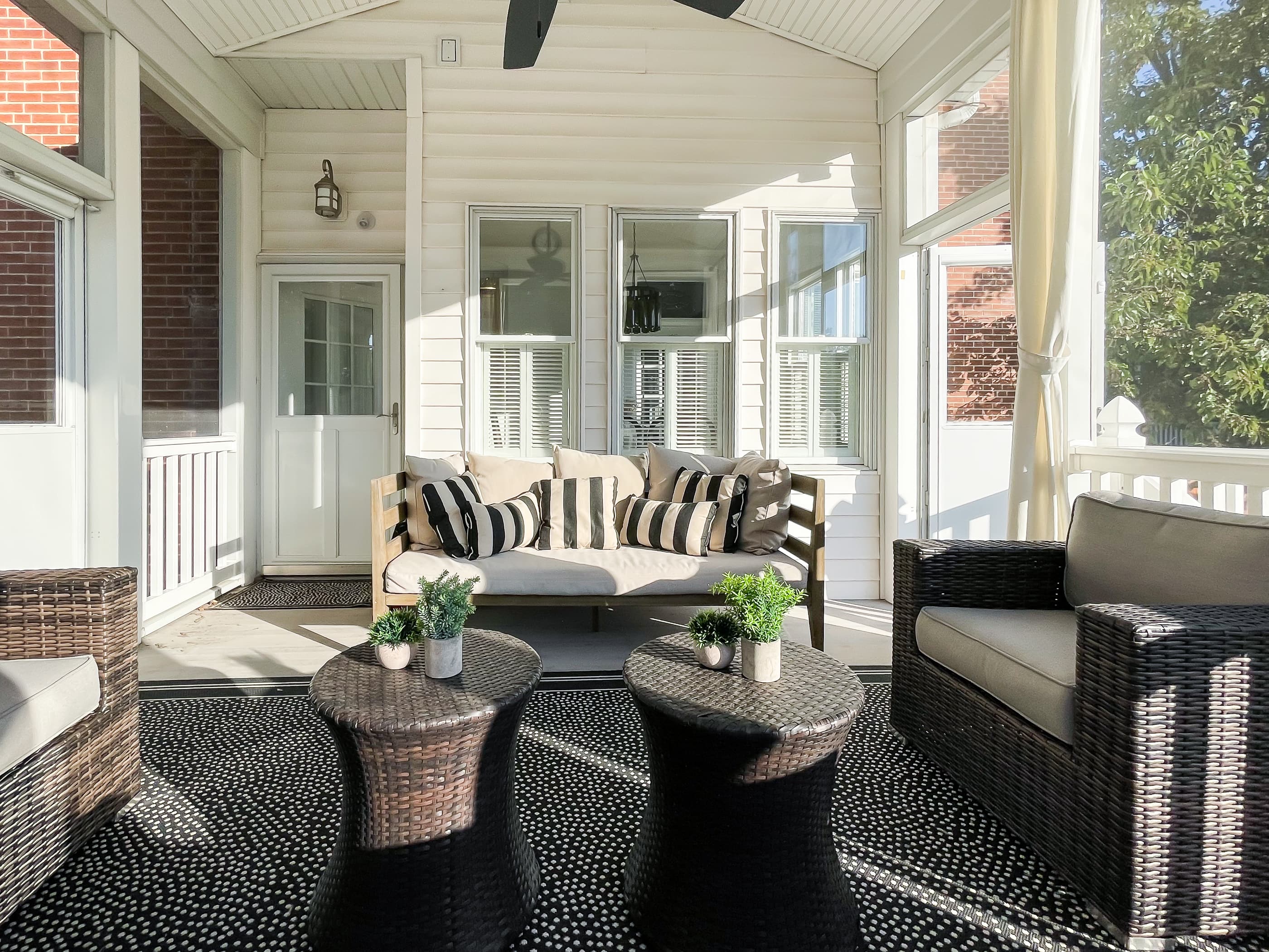 Mill Haus has a lovely screened in back porch that you can enjoy a morning cup of coffee while soaking up some morning sun and listening to the birds chirping in a relaxed atmosphere.