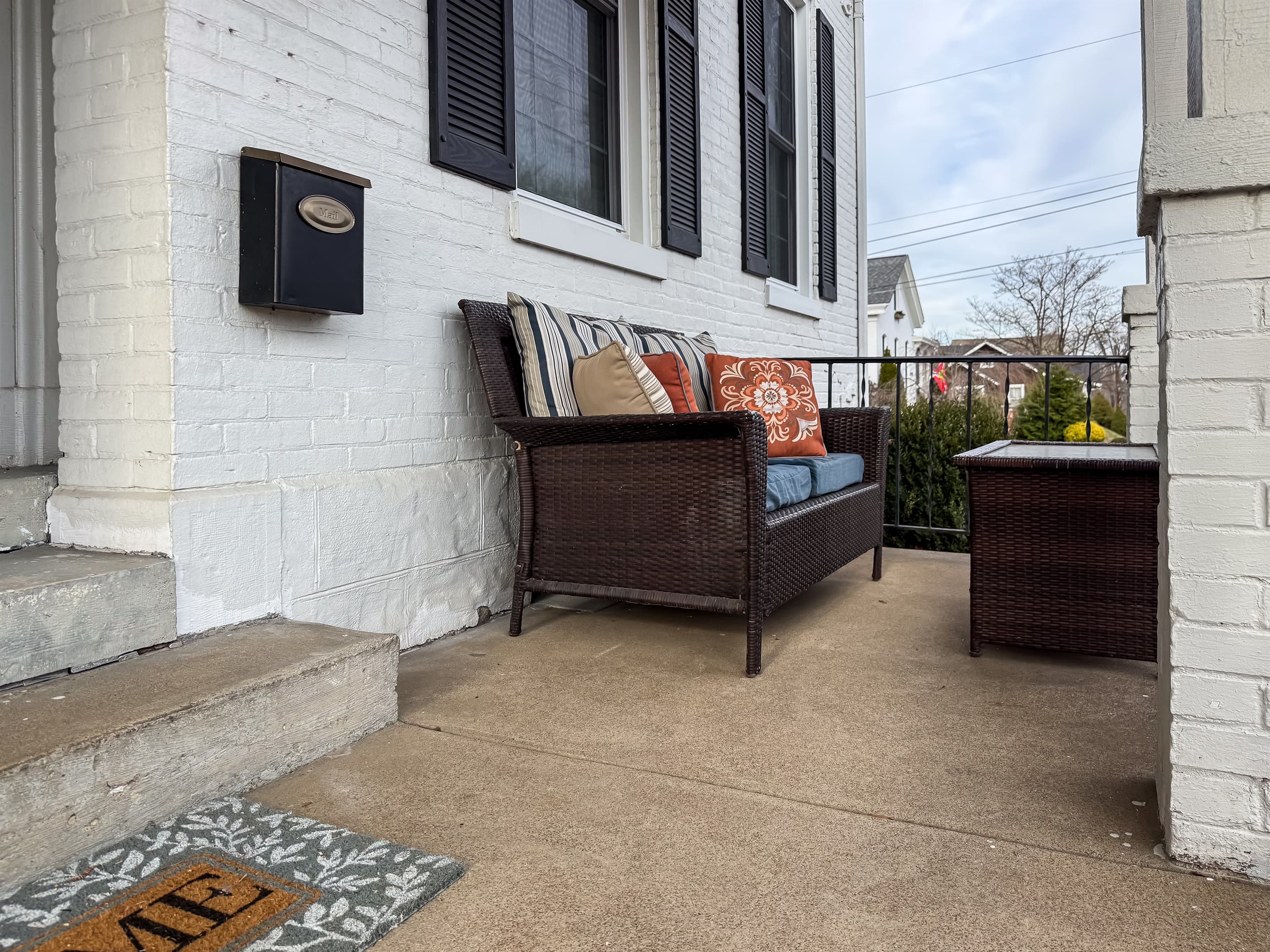 Over a century old, the home has been updated to modern conveniences, includes a charming front porch to watch the sunrise with a cup of coffee or a cocktail in the evening at Aussie Cottage.