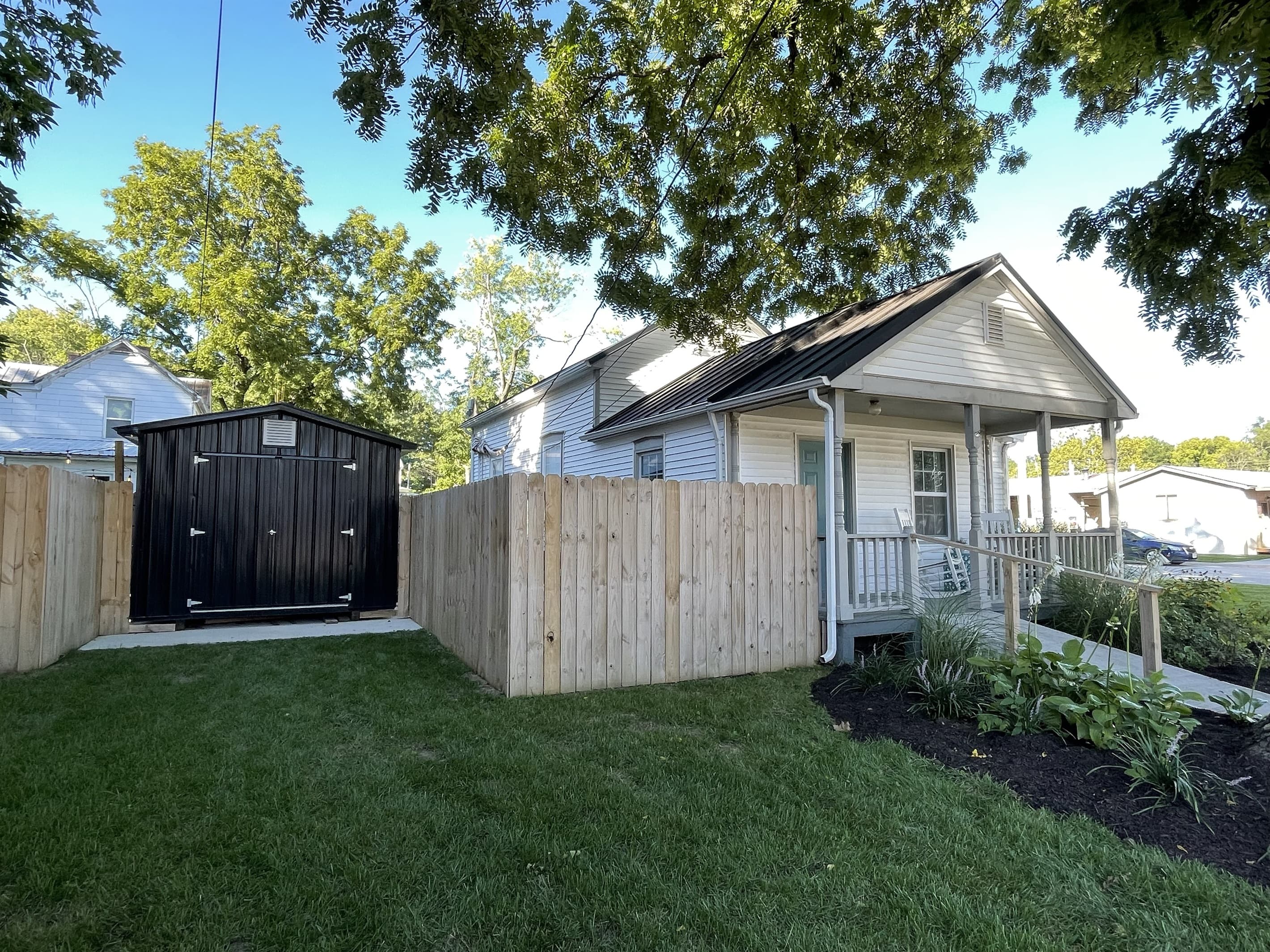 Ramp entry and shed for bike storage at the Katy Haus.