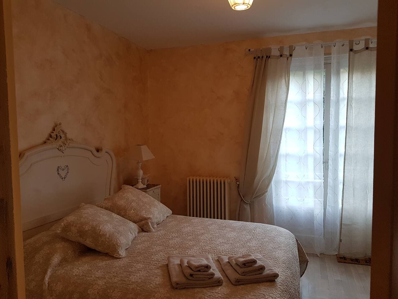 chambre avec vuesur l'étang