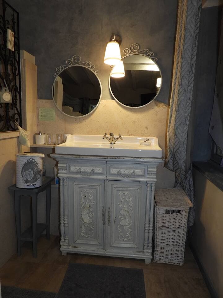 Gallery Image 22