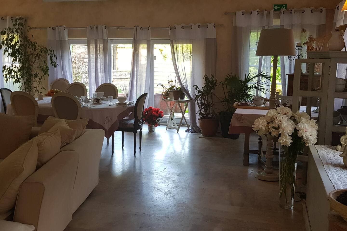 Gallery Image 17