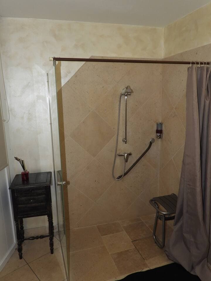 Gallery Image 28