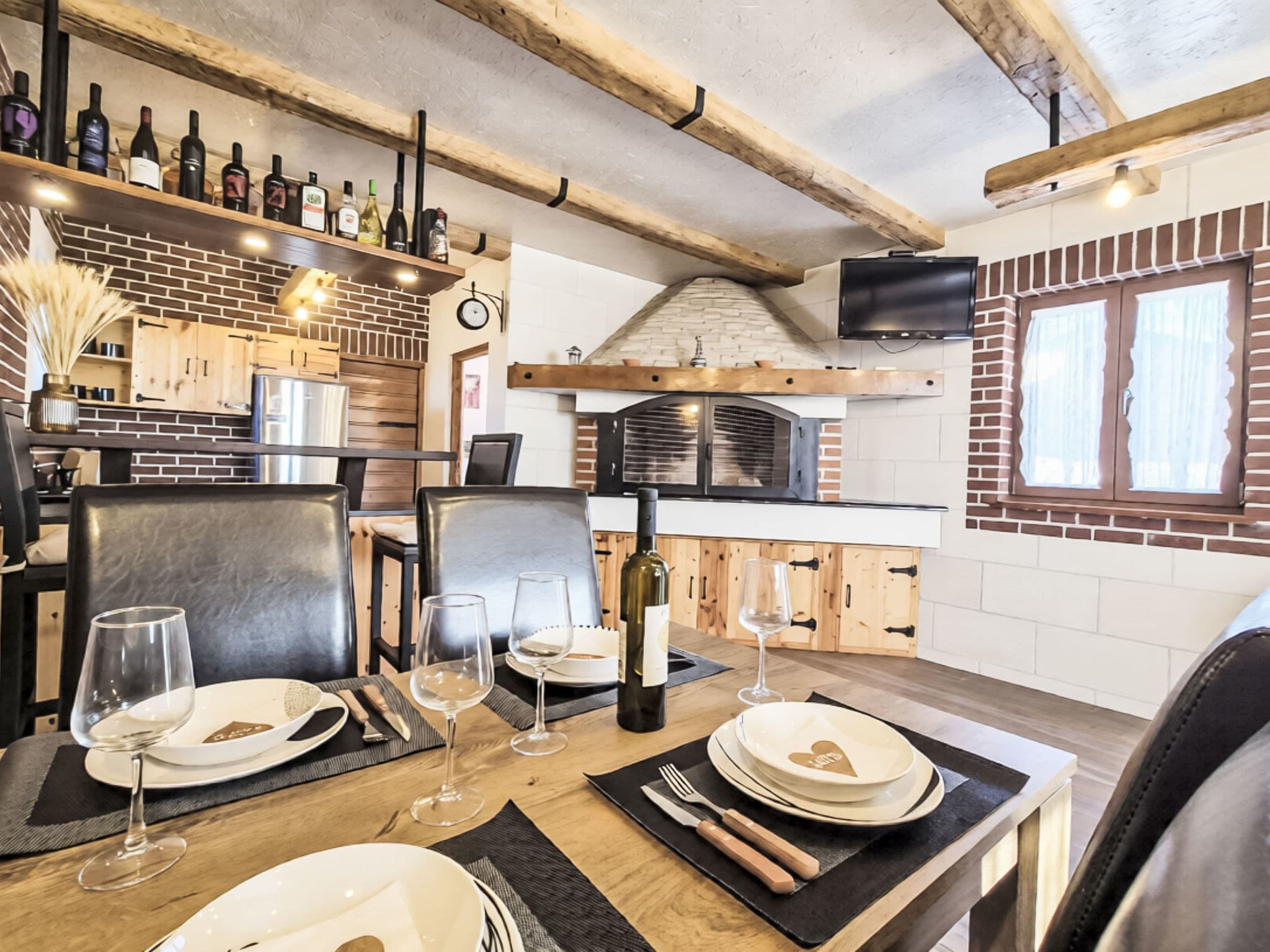 Kitchen / Dining Room