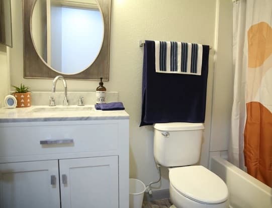 Perfect Staycation - Guest bathroom 2 with a tub/shower combo.