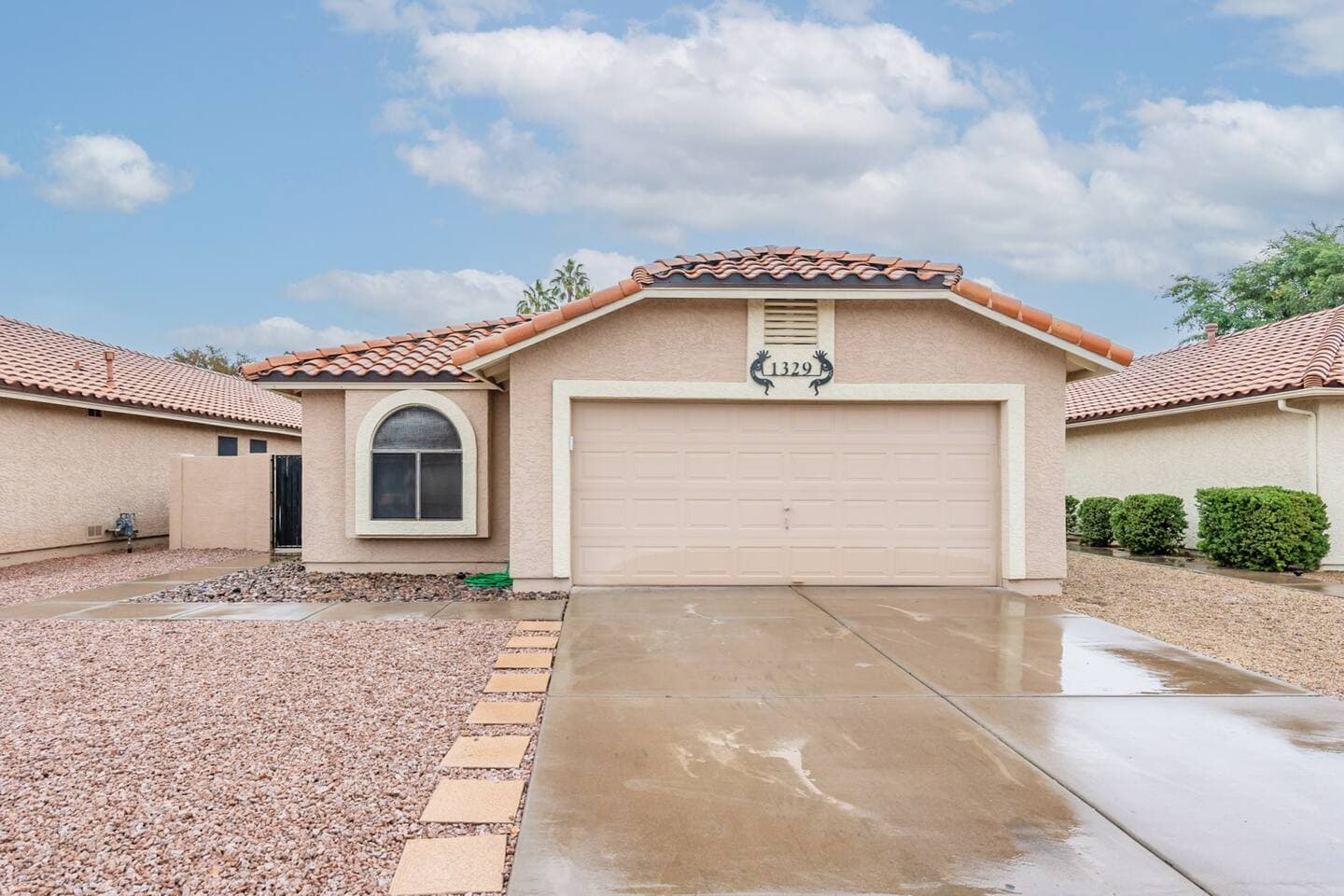 Perfect Escape - 2-car garage, driveway and street parking available.