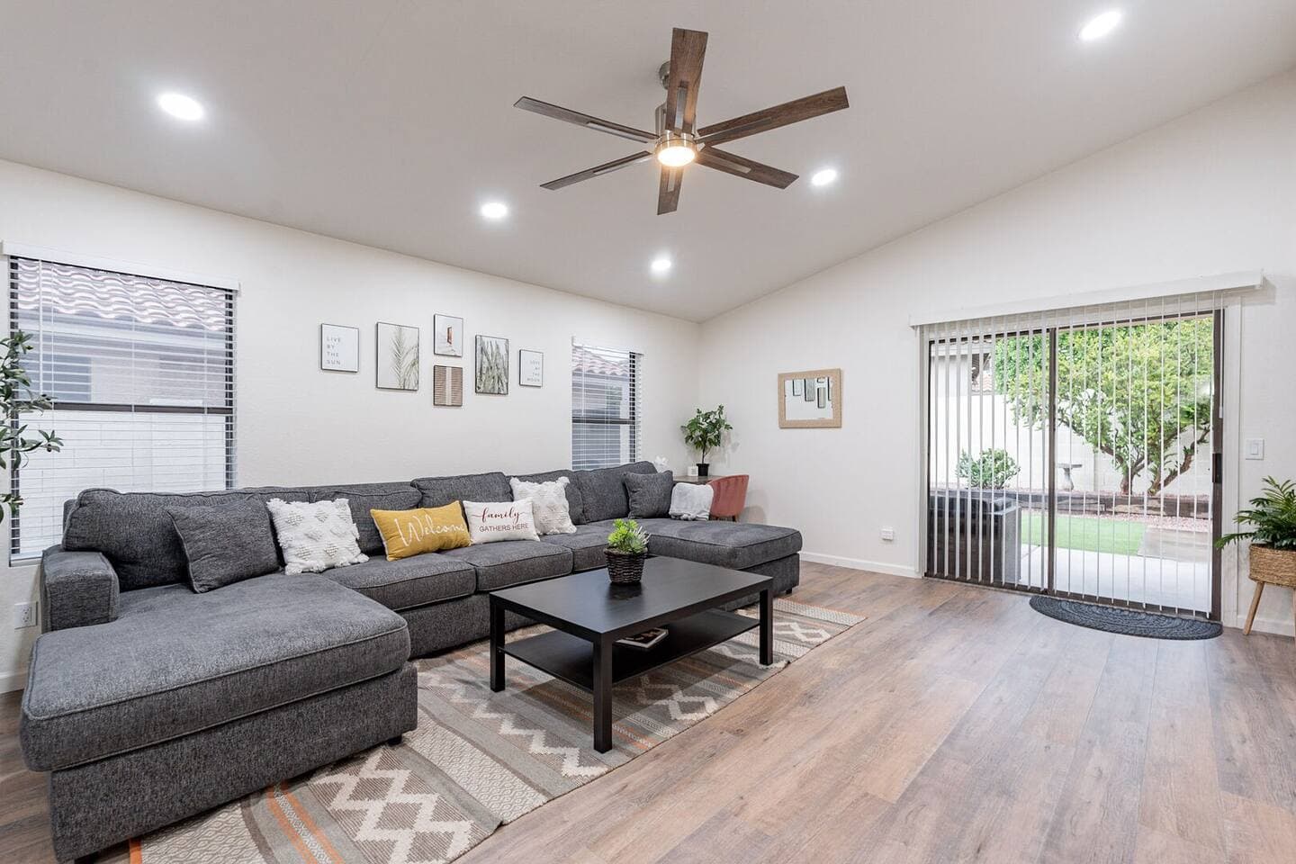 Perfect Escape - Main room with large with sliding door to backyard.