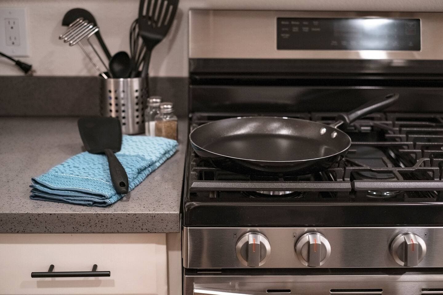 Perfect Escape - The kitchen has everything you will need during your stay.