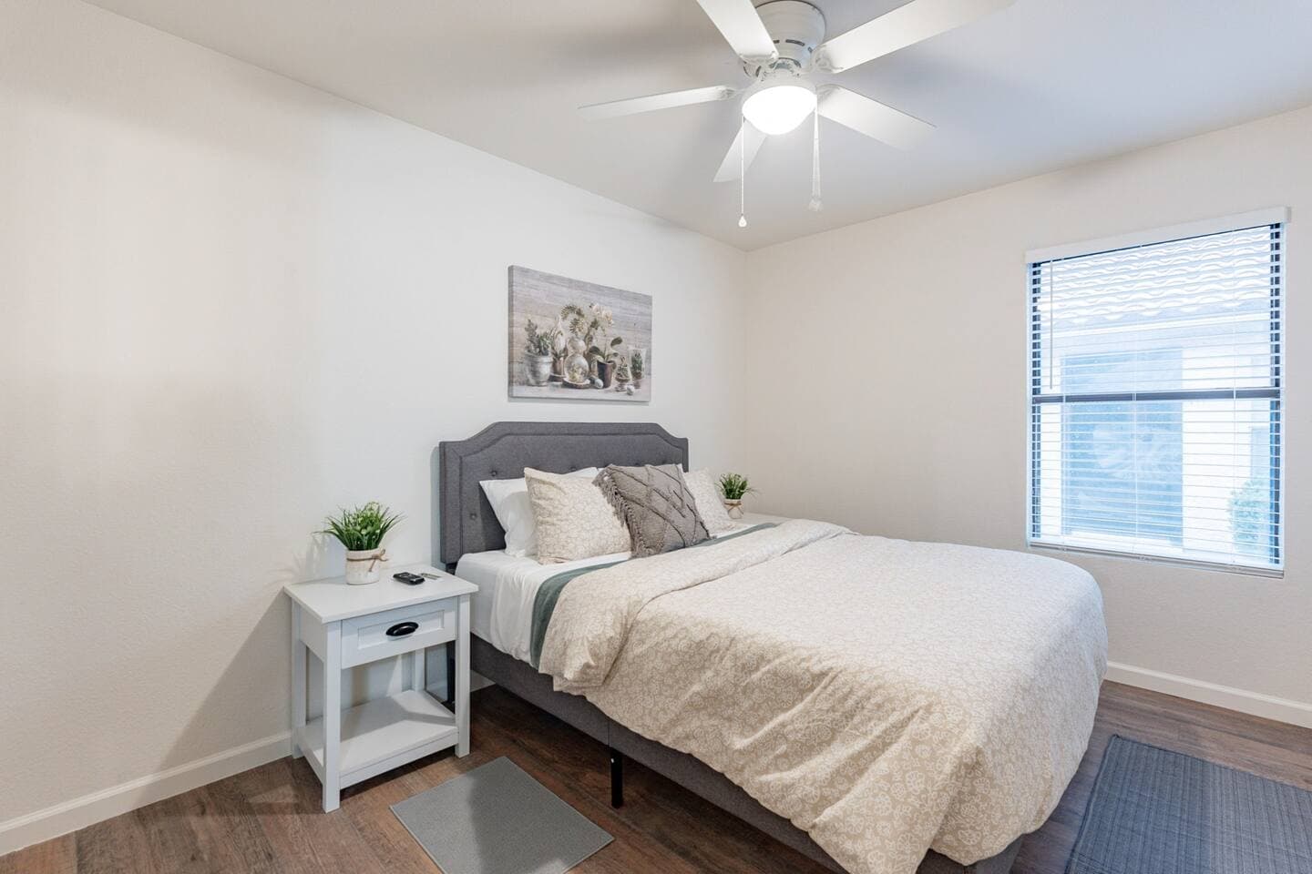 Perfect Escape - Bedroom two with queen size gel foam mattress and ceiling fan.