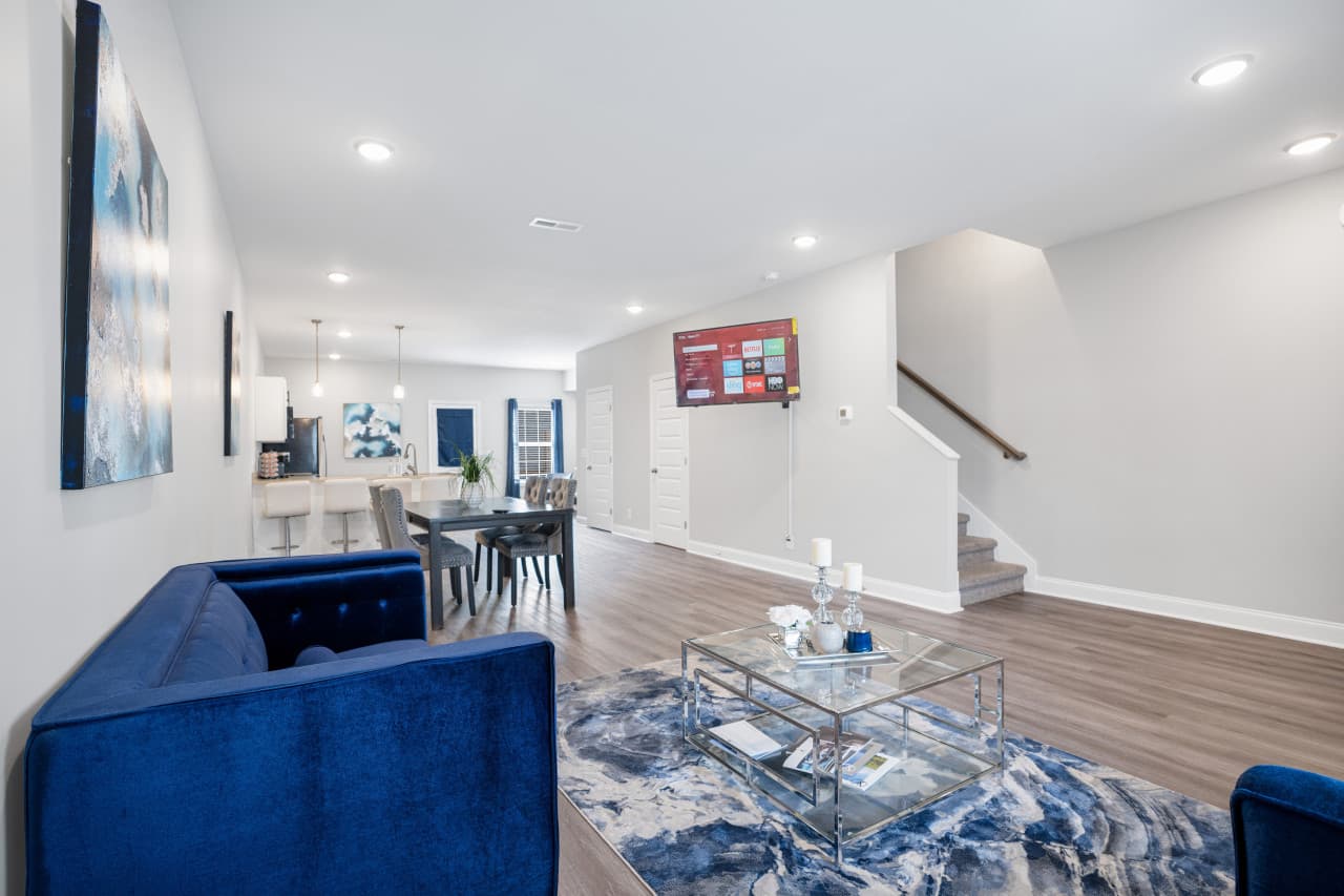 7. Living room.jpg