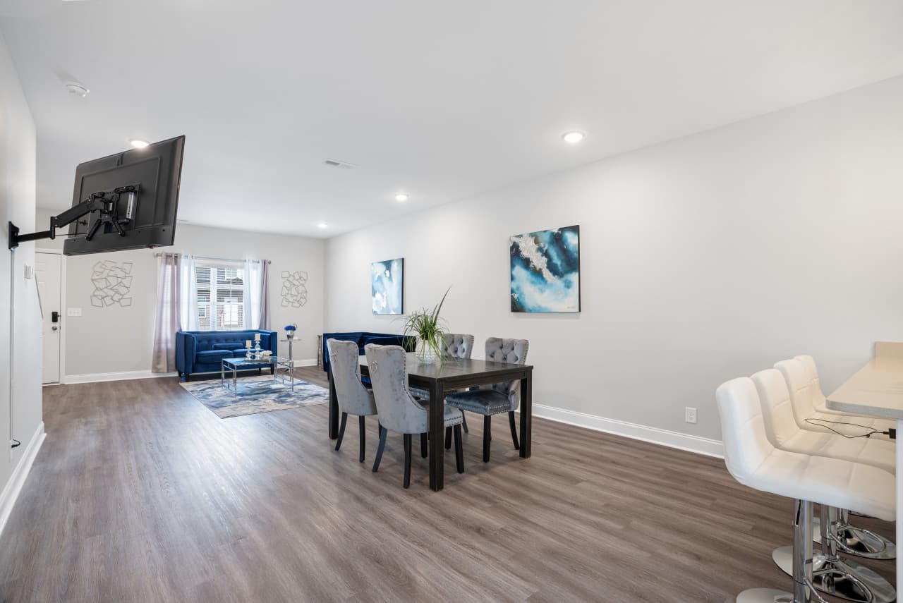 11. Dining room.jpg